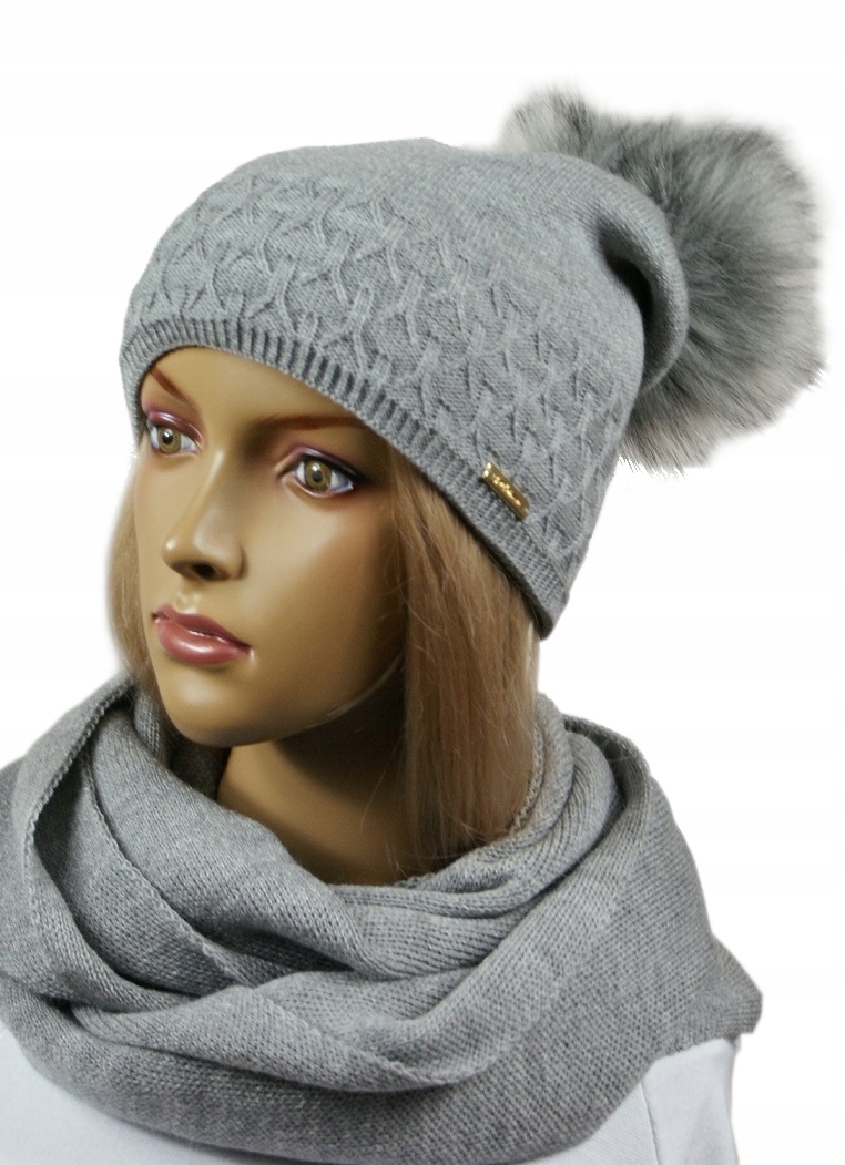 

Komplet Czapka + Komin pompon # 34