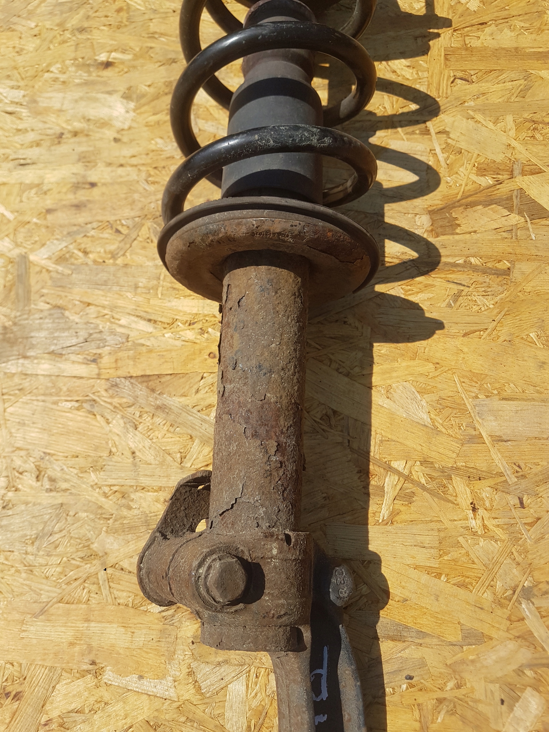 shock absorber right front AUDI A6 C7 A7 4G0413031AF
