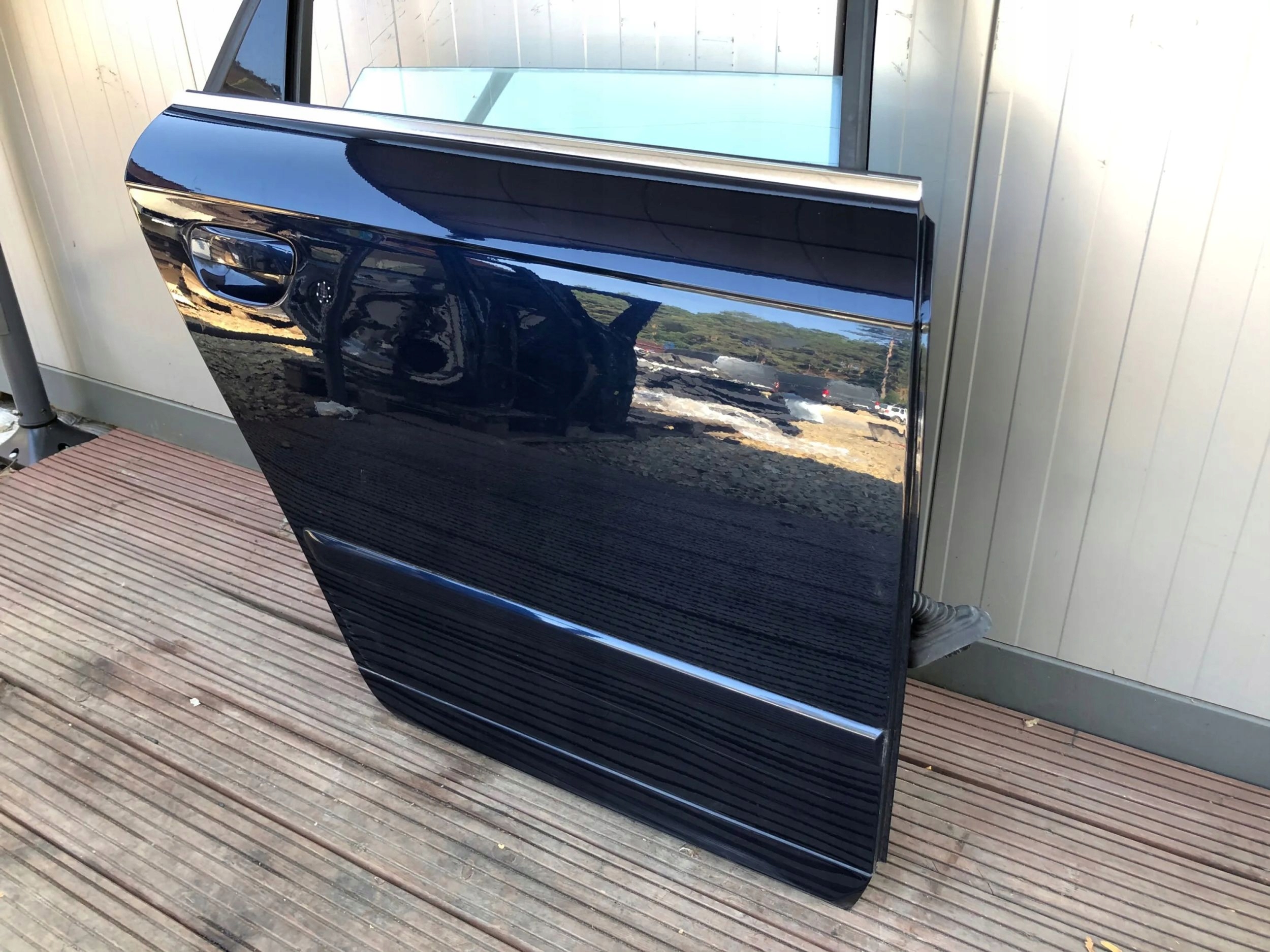 AUDI A4 B7 KOMBI complete door right rear part black