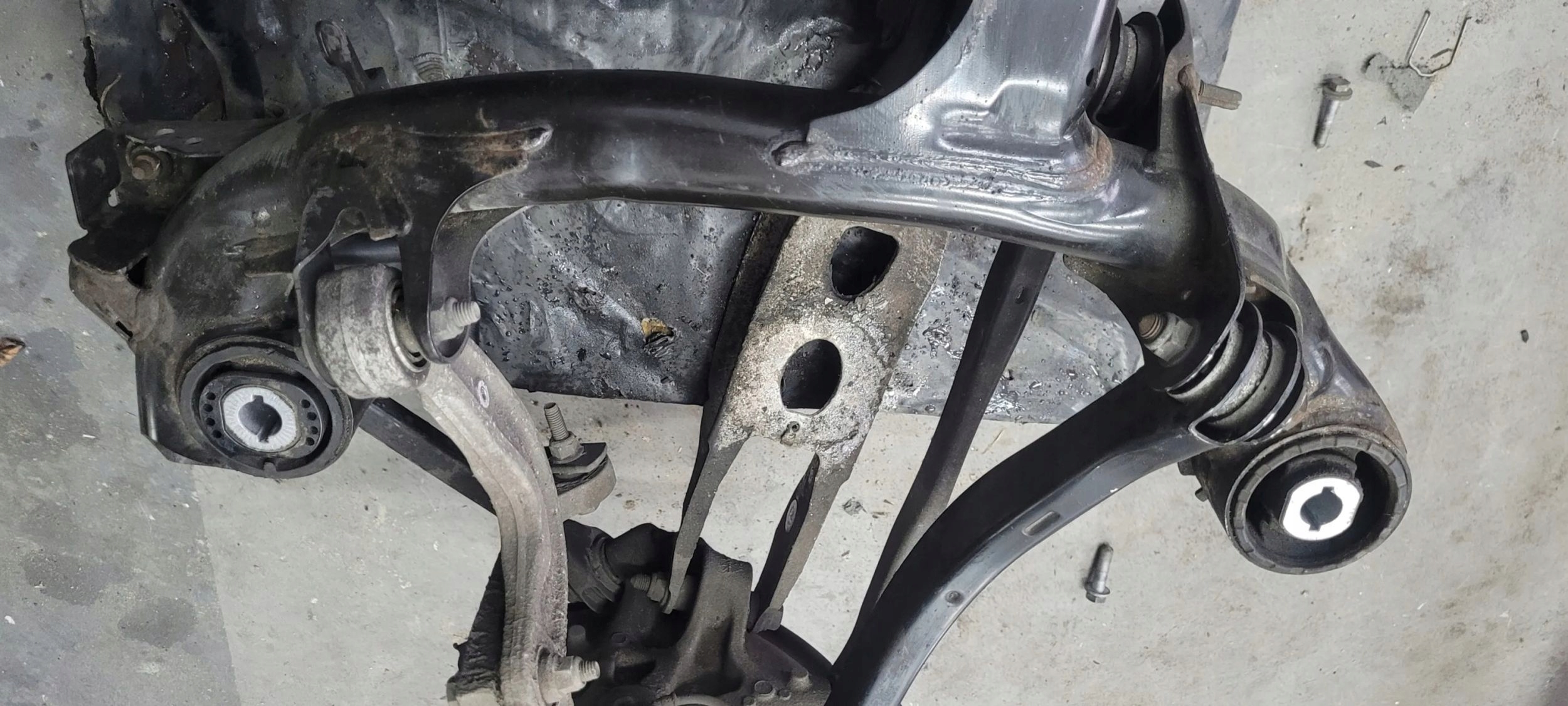 A5 8W Балка подвески зад подрамник 8W0505235AG A4 B9