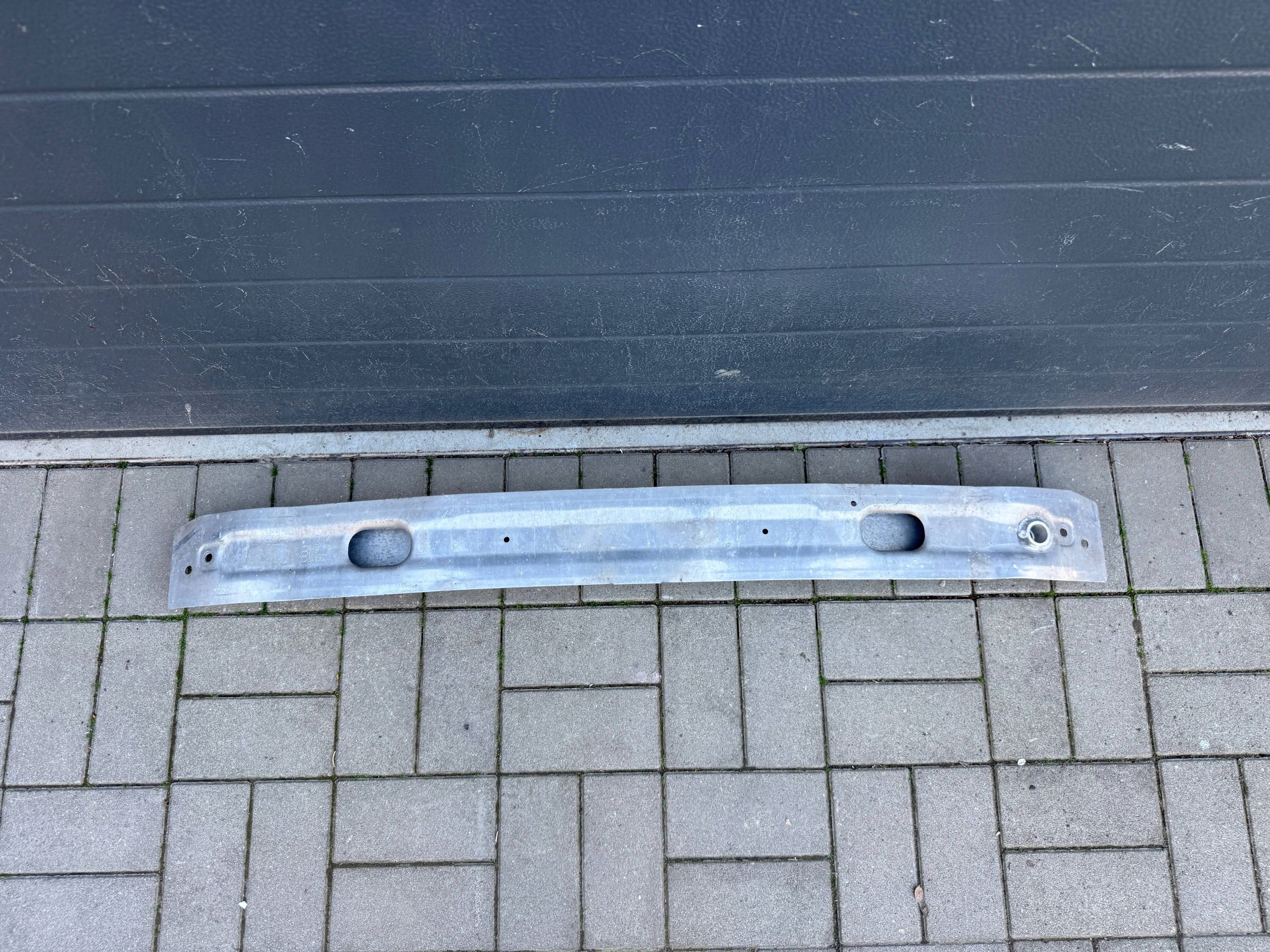 Audi A4 8W sider below bumper front front