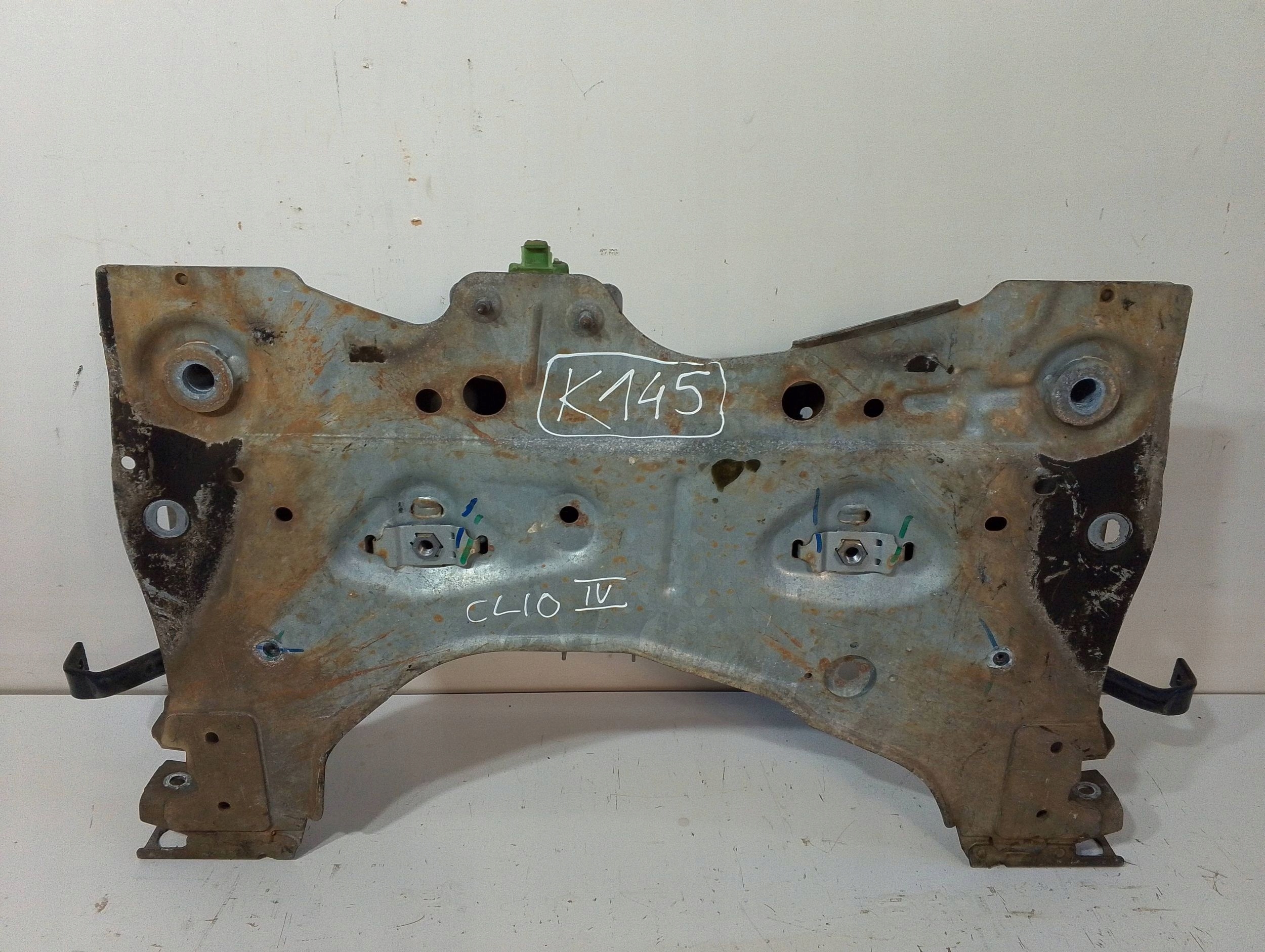 Renault Clio IV axle beam front (K145)