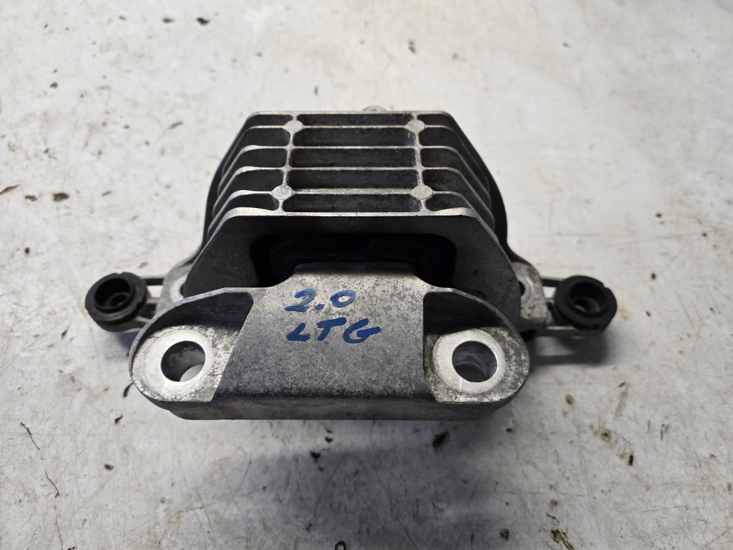 OPEL INSIGNIA B holder holder engine mount 2.0T LTG 84080173