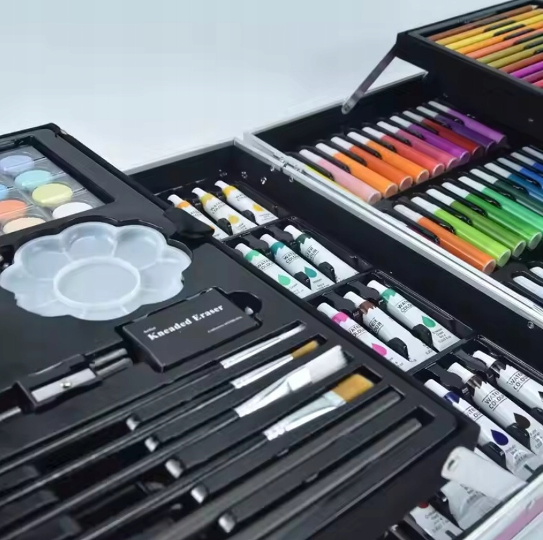 ZESTAW DO MALOWANIA RYSOWANIA DLA DZIECI W WALIZCE ARTYSTYCZNY PLASTYCZNY EAN (GTIN) 5907021782760