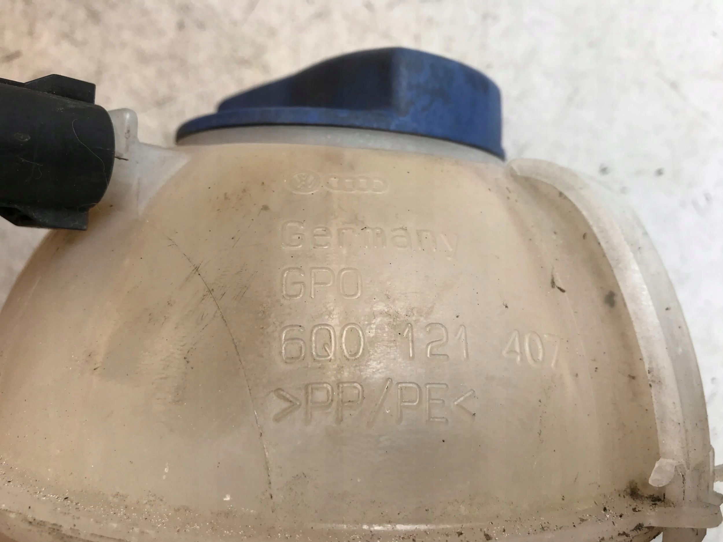 Réservoir eau VW POLO 6Q0121407