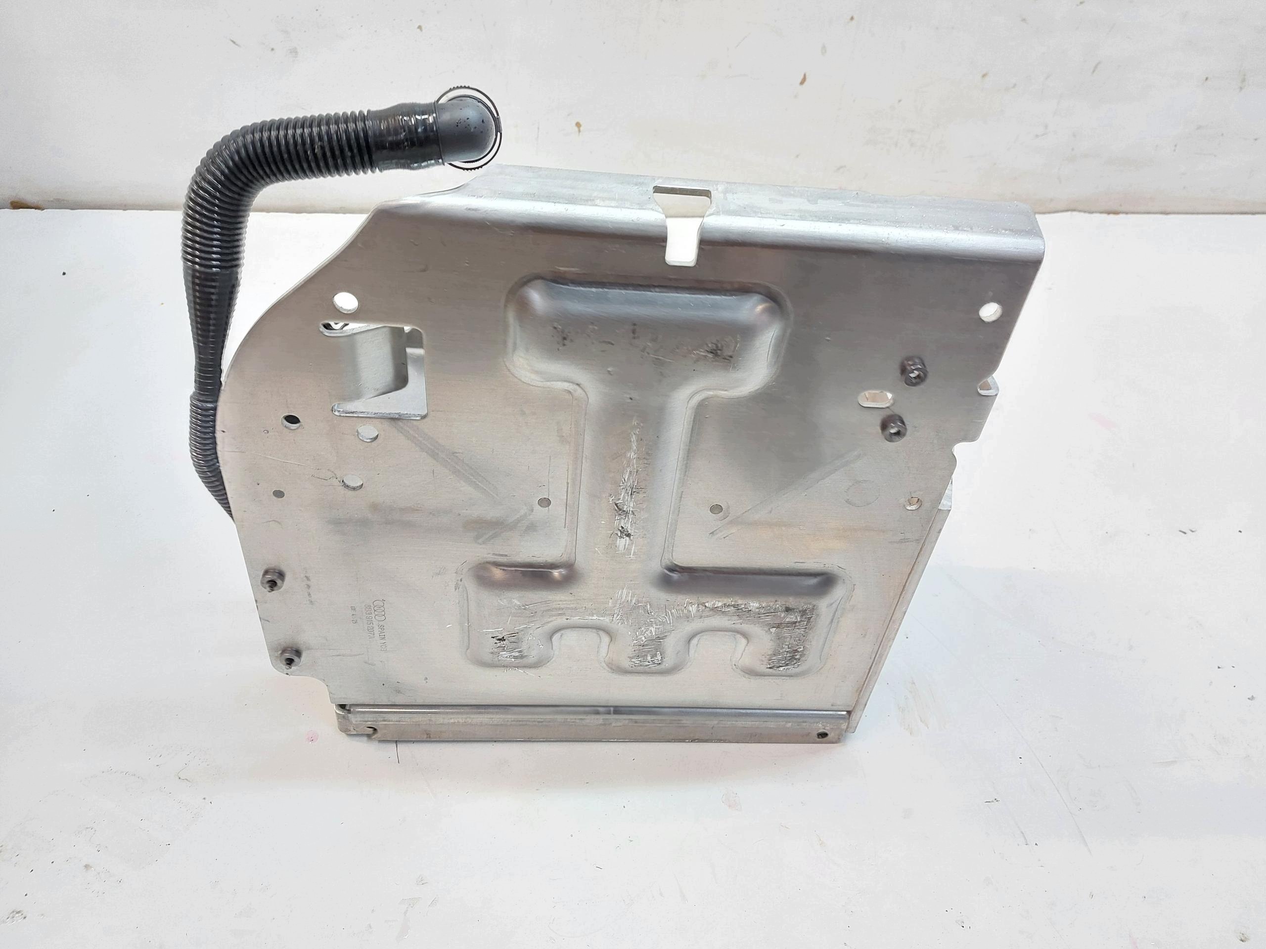 AUDI A5 8B3 B10 Bateria boot 37Ah 1079Wh 46,2V 8B3915105J
