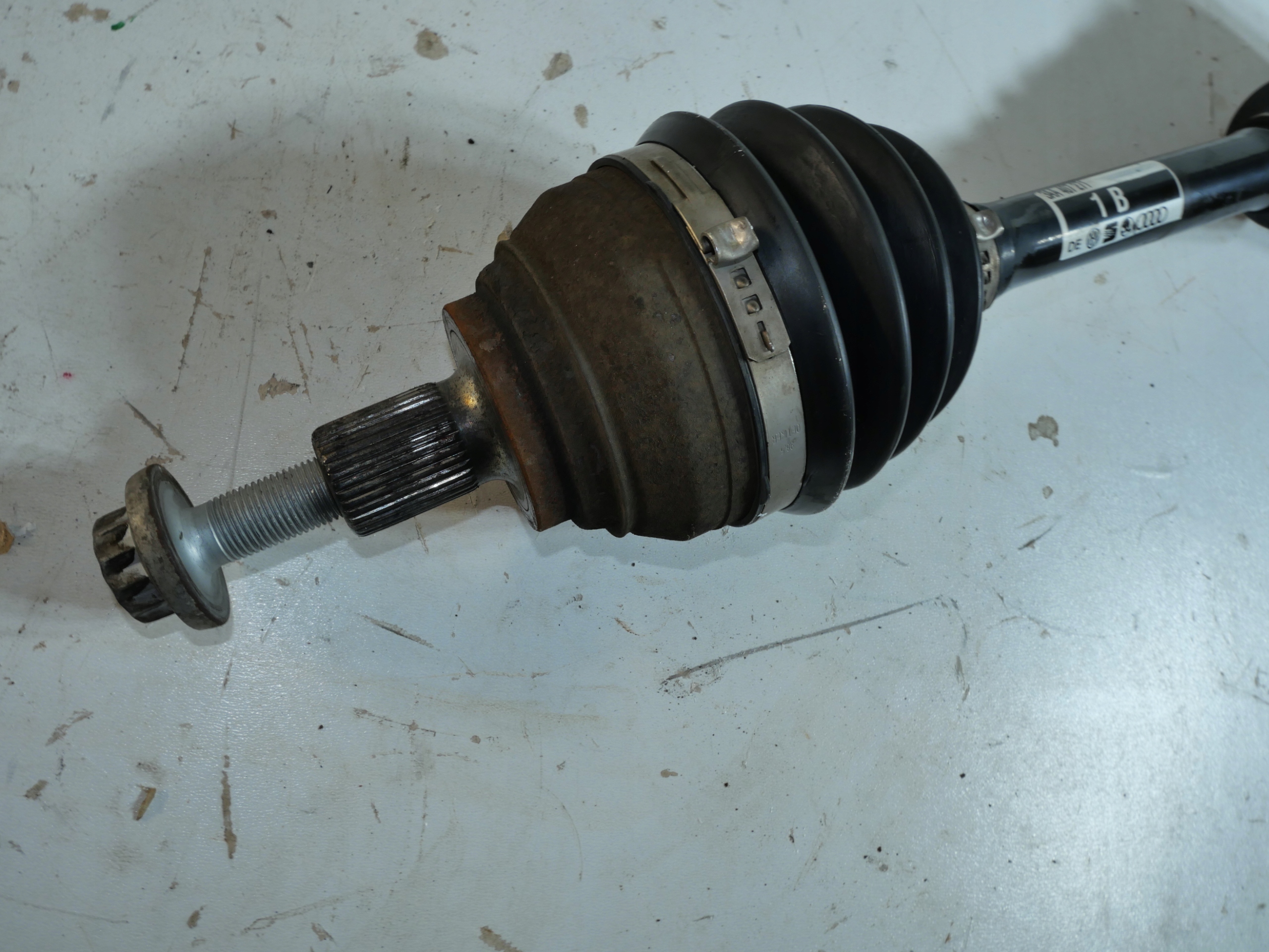 semi-axis left front AUDI SEAT SKODA 3AA407271