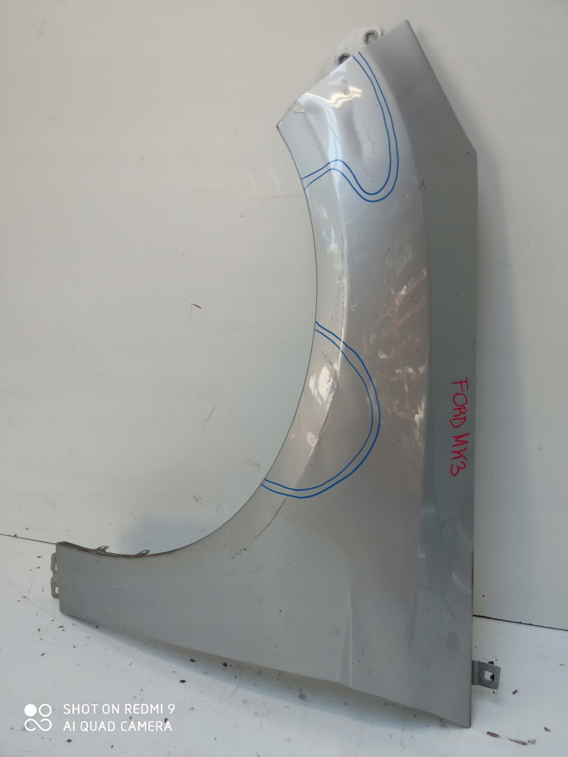 FORD FOCUS MK3 blatník levý předek přední