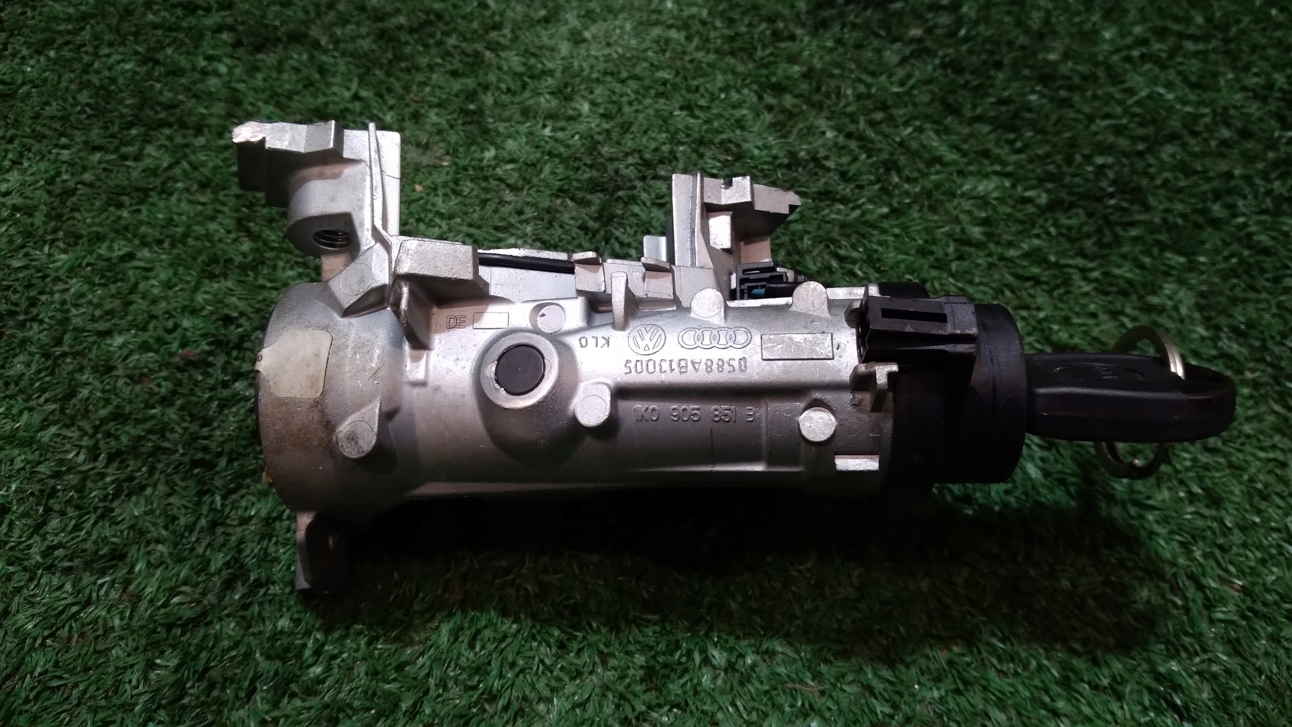 ignition Z KLUCZYKIEM VOLKSWAGEN GOLF 5 plus 1K0905851B