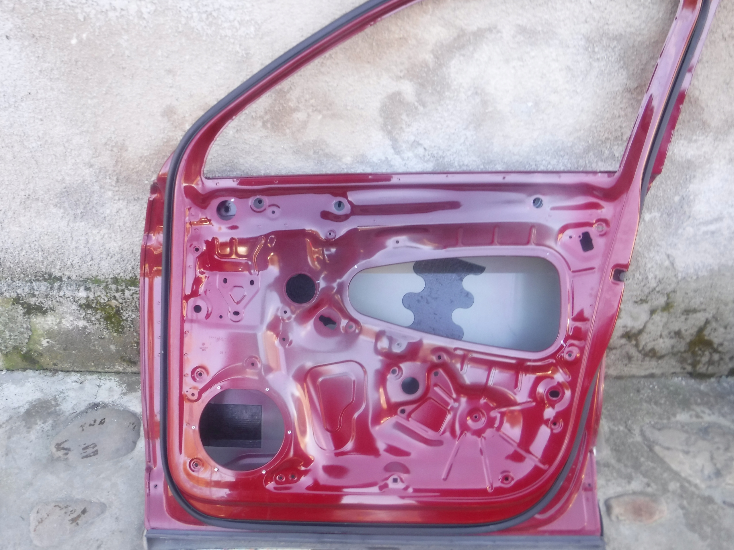 door front front right VW TIGUAN 5NA831312c
