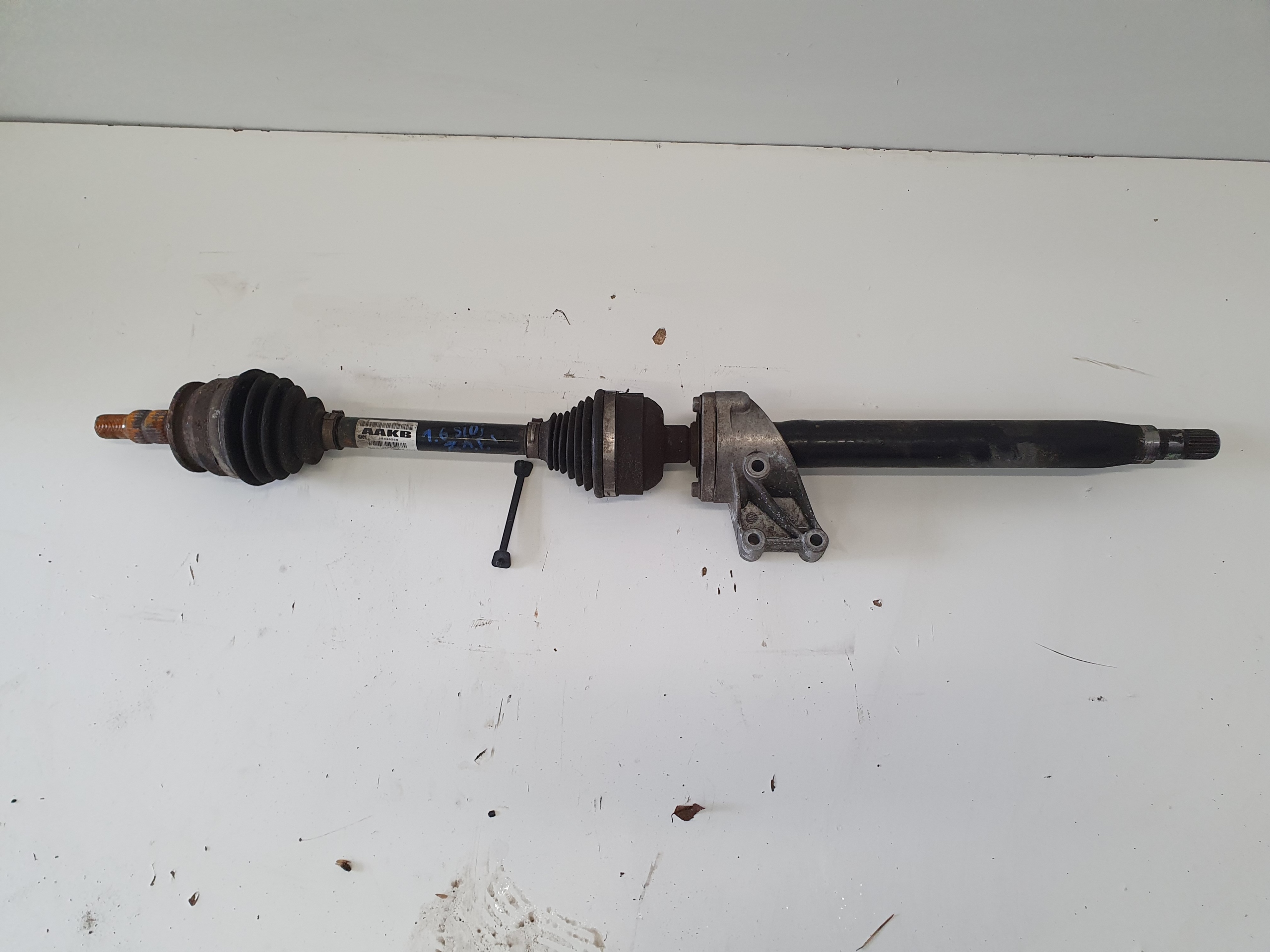 OPEL ZAFIRA C semi-axis right 13348259 AAKB 1.6T SIDI