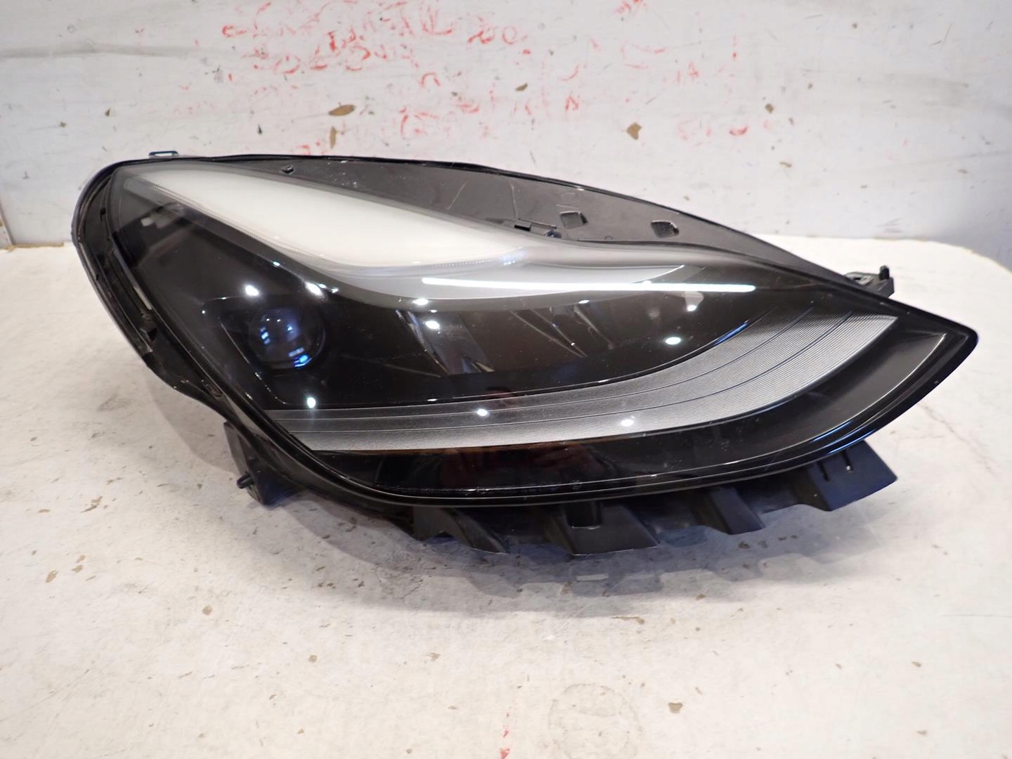 light front front right TESLA 3 2017- FULL LED 1514953-00-D