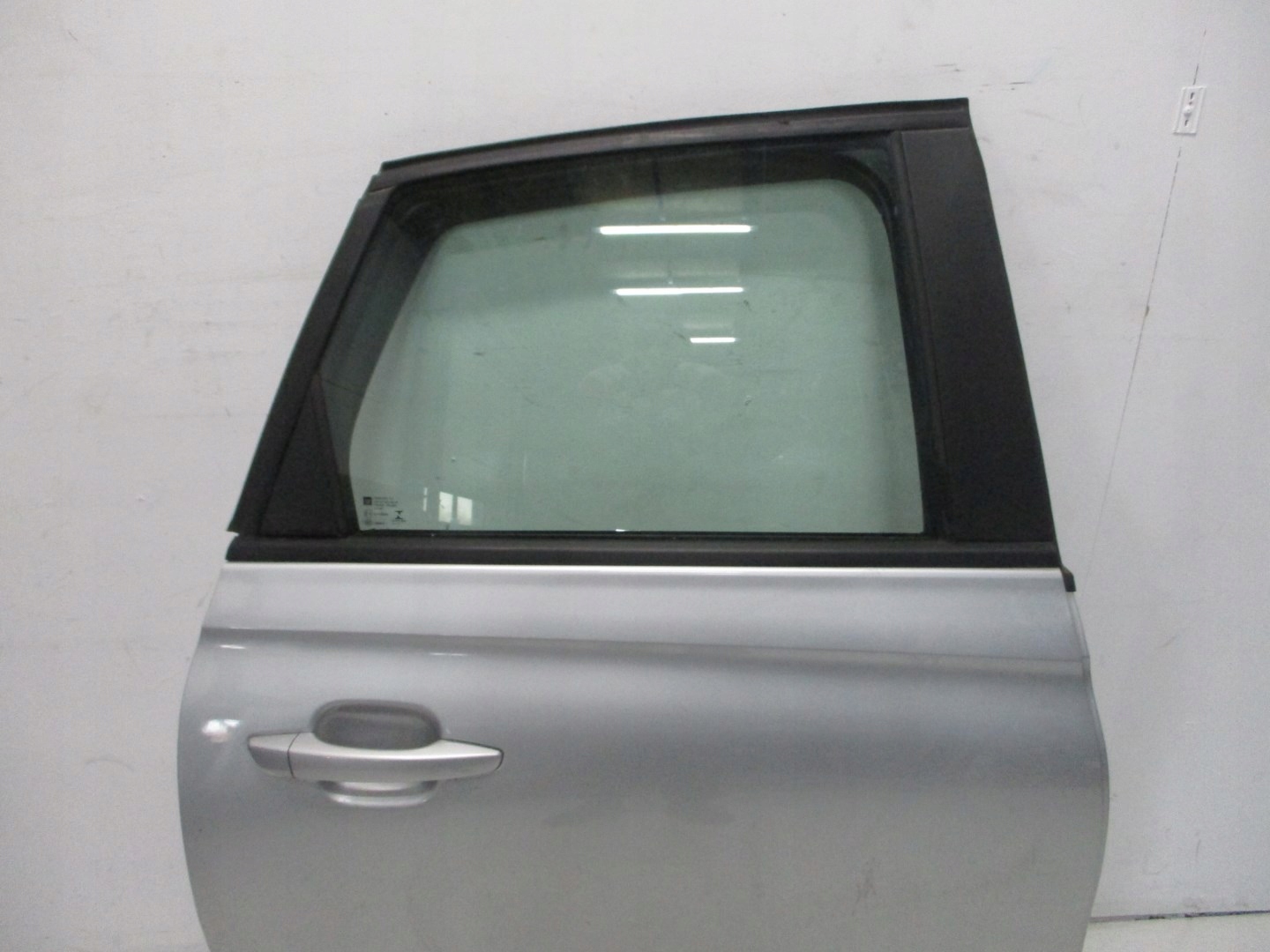 door right rear. OPEL CROSSLAND 17R
