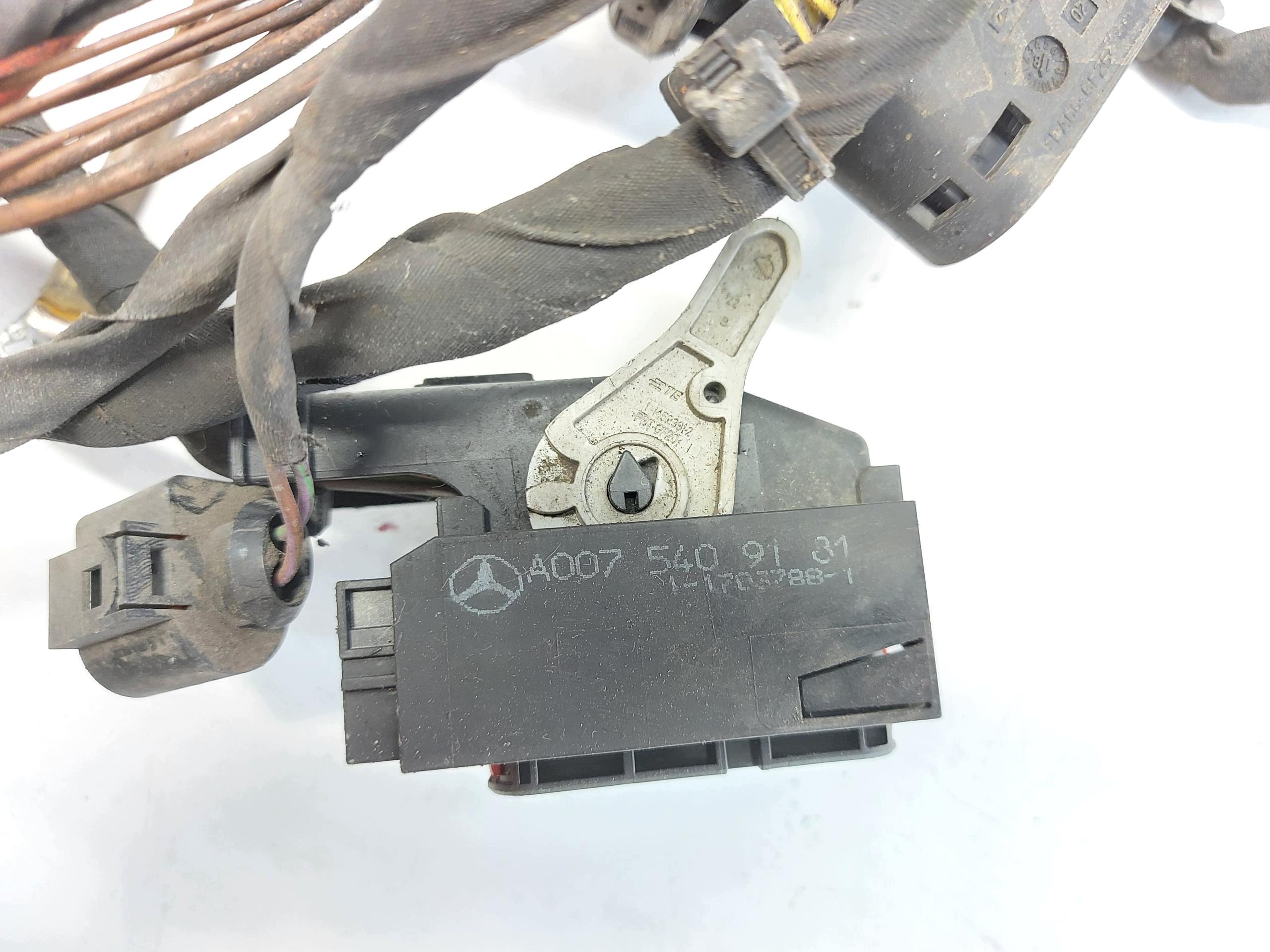 Mercedes Sprinter w907 2020, 2.1 CDI bundle komory front left
