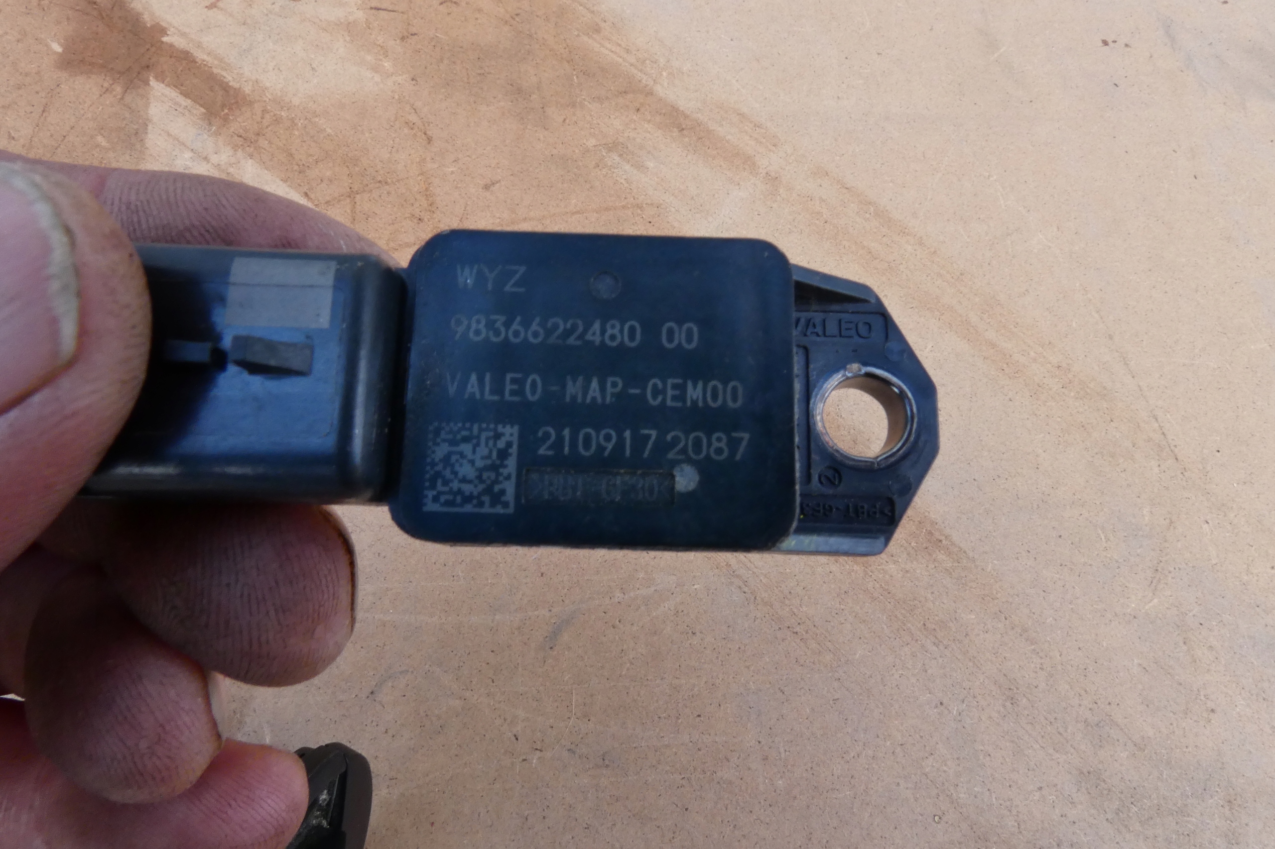 Sensor luft map sensor 9836622480 OPEL MOKKA B II 1,2 2023r 2400km