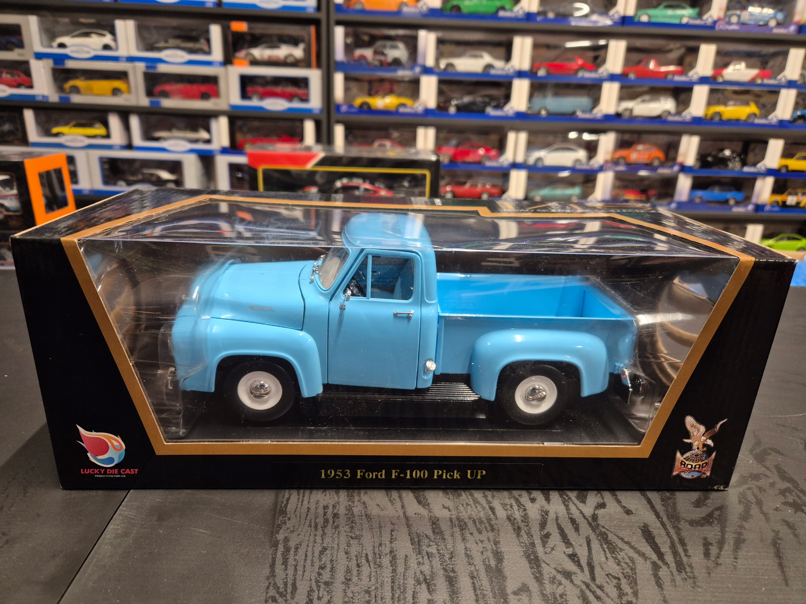 Ford F-100 Pickup (1953) 1:18 ROAD SIGNATURE COLLECTION 92148 NIEBIESKI