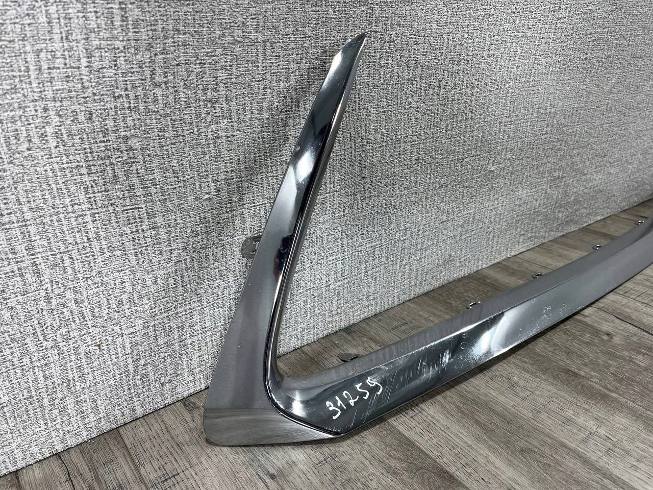 LEXUS CT 2017-> moulding CHROM GRILLA lower 53122-76020