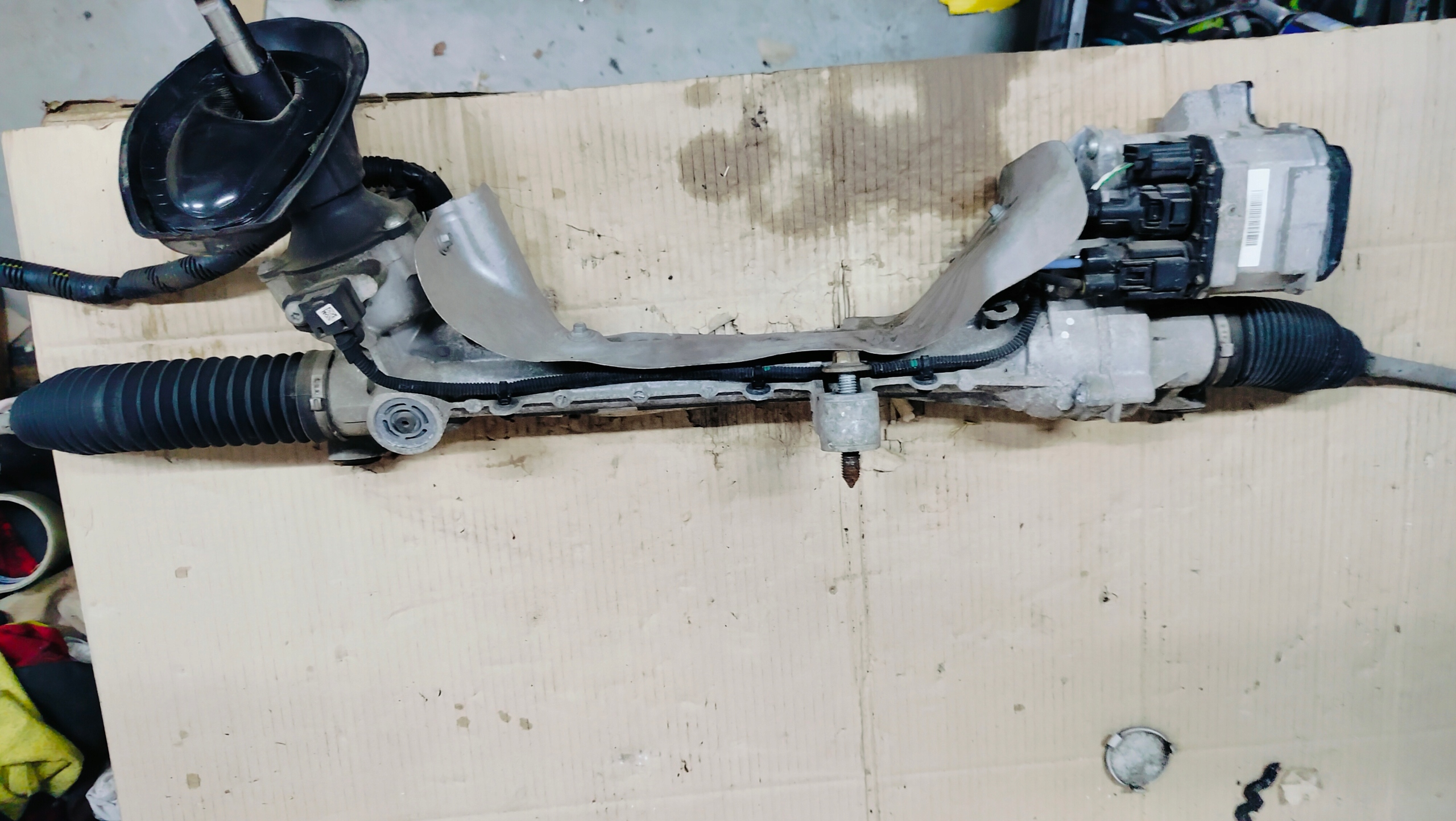 Boîter direction KUGA MK2 C-Max MK2 Focus MK3 HV6C3D070 LB