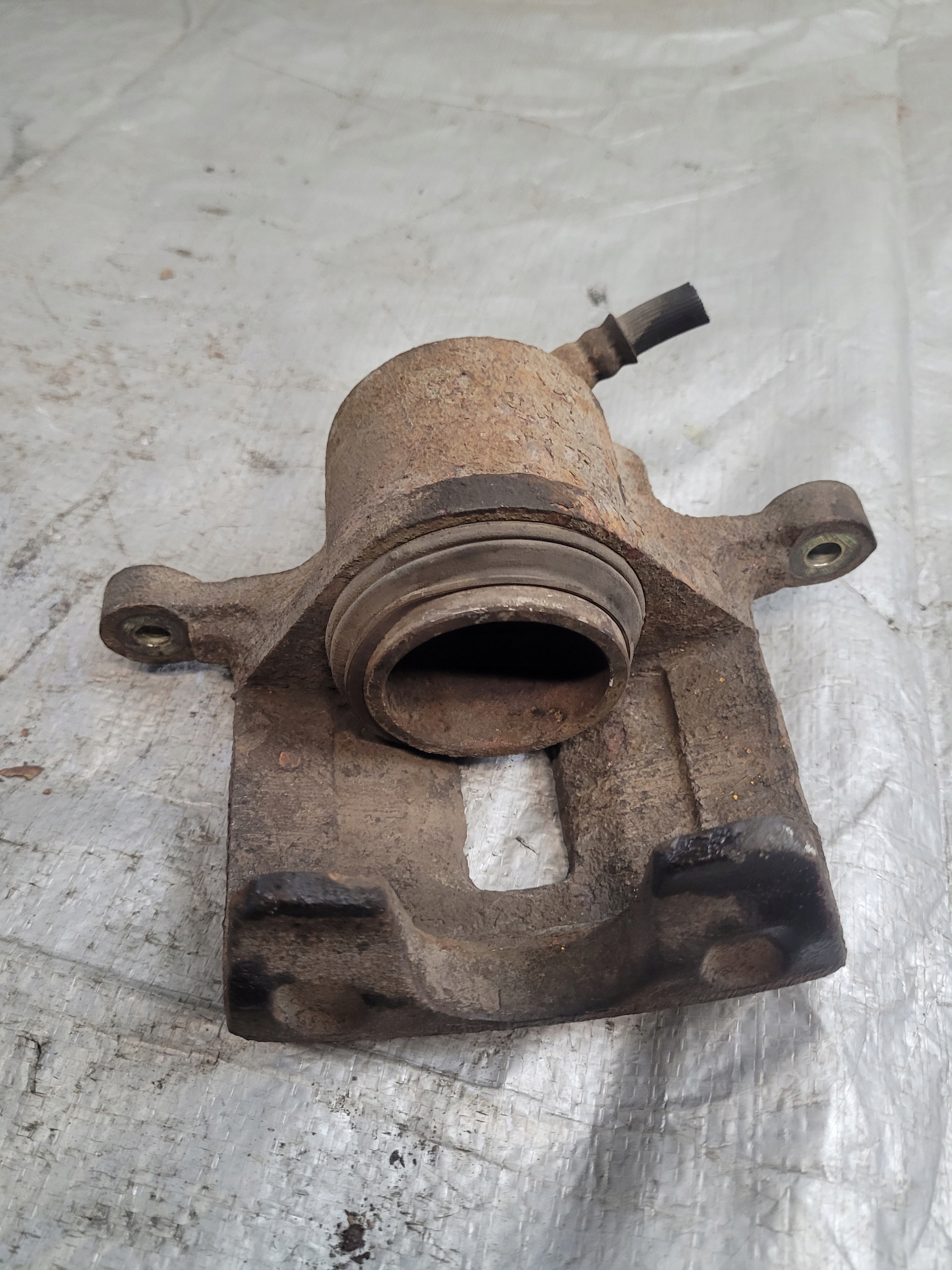 caliper brake right front DAEWOO REZZO TACUMA 2.0B 03r.
