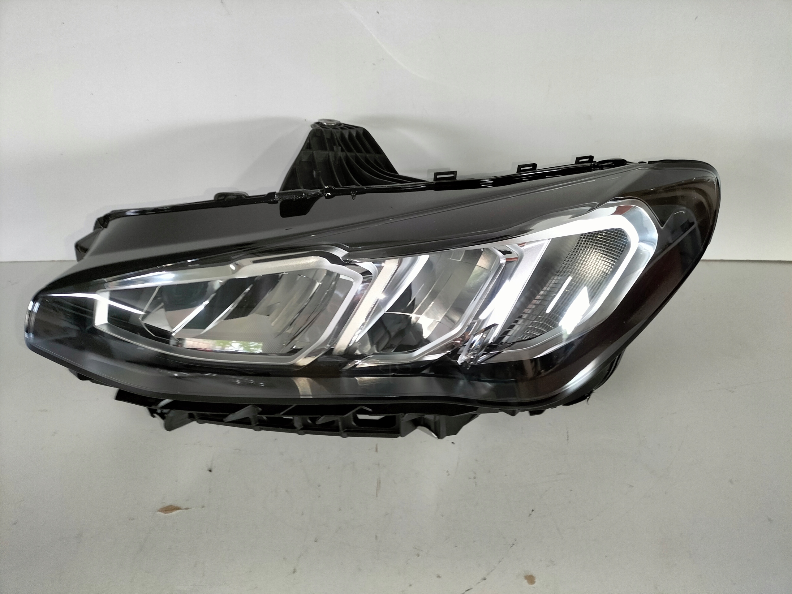 light front left BMW 2 U06 ACTIVE TOURER 21