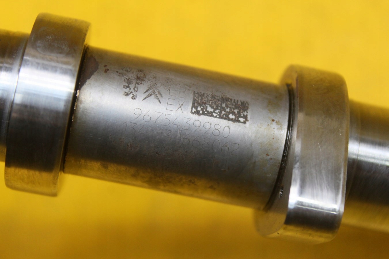 peugeot oe 9675439980 распредвал