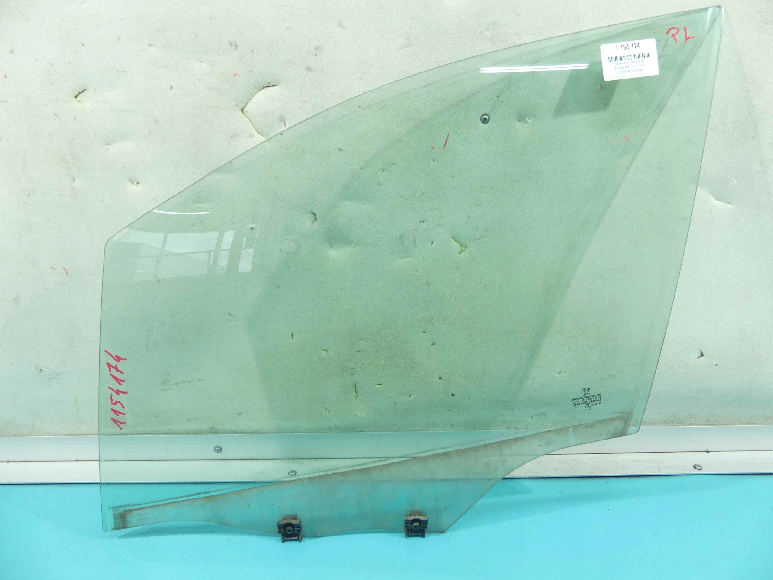 СКЛО ПЕРЕДНЬОЇ ЛІВОЇ ДВЕРІ PEUGEOT 208 І 5D 12R