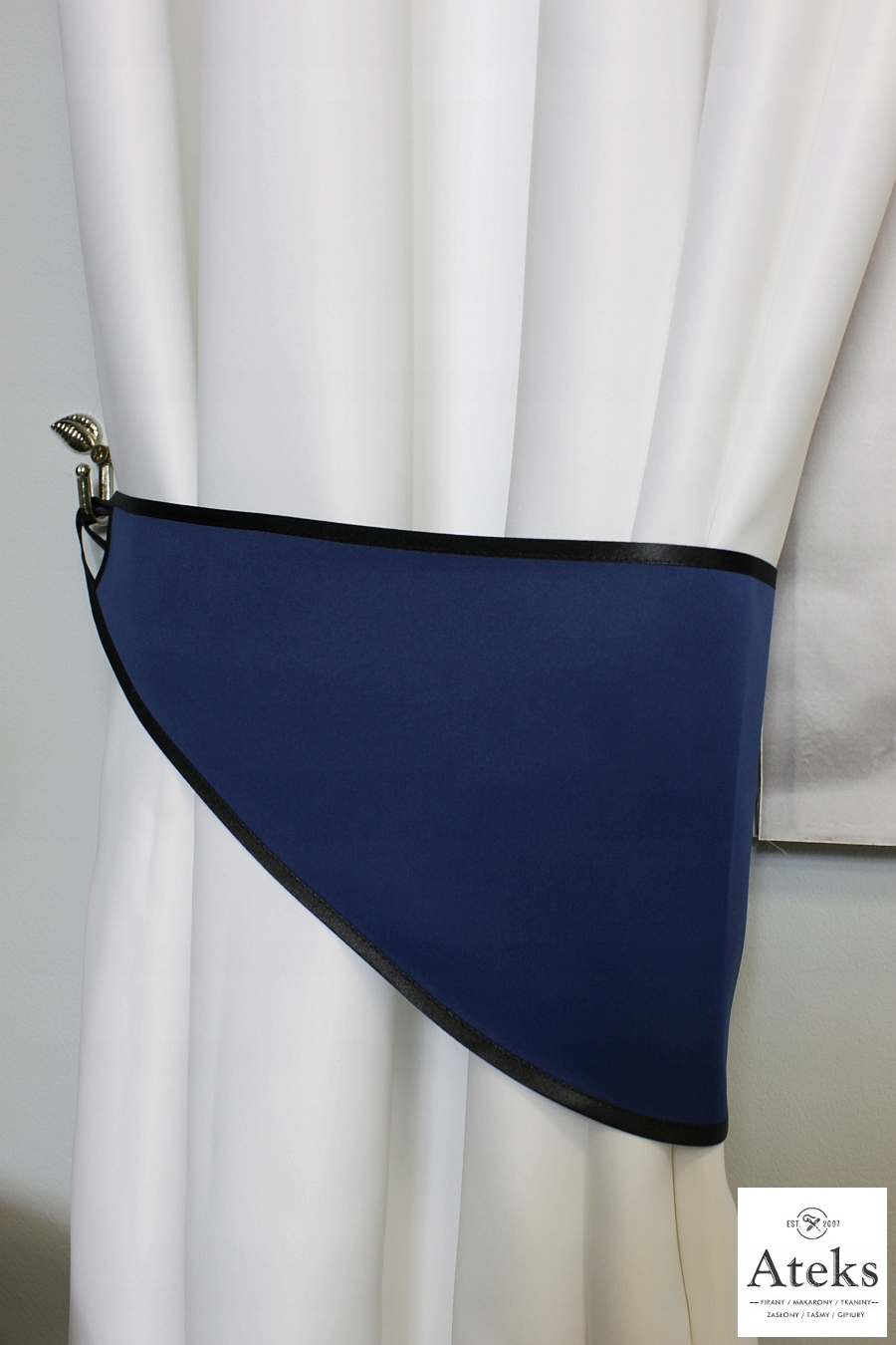 UPIĘCIE DO ZASŁONY FIRANY szarfa ozdobna GRANATOWY Marka inna