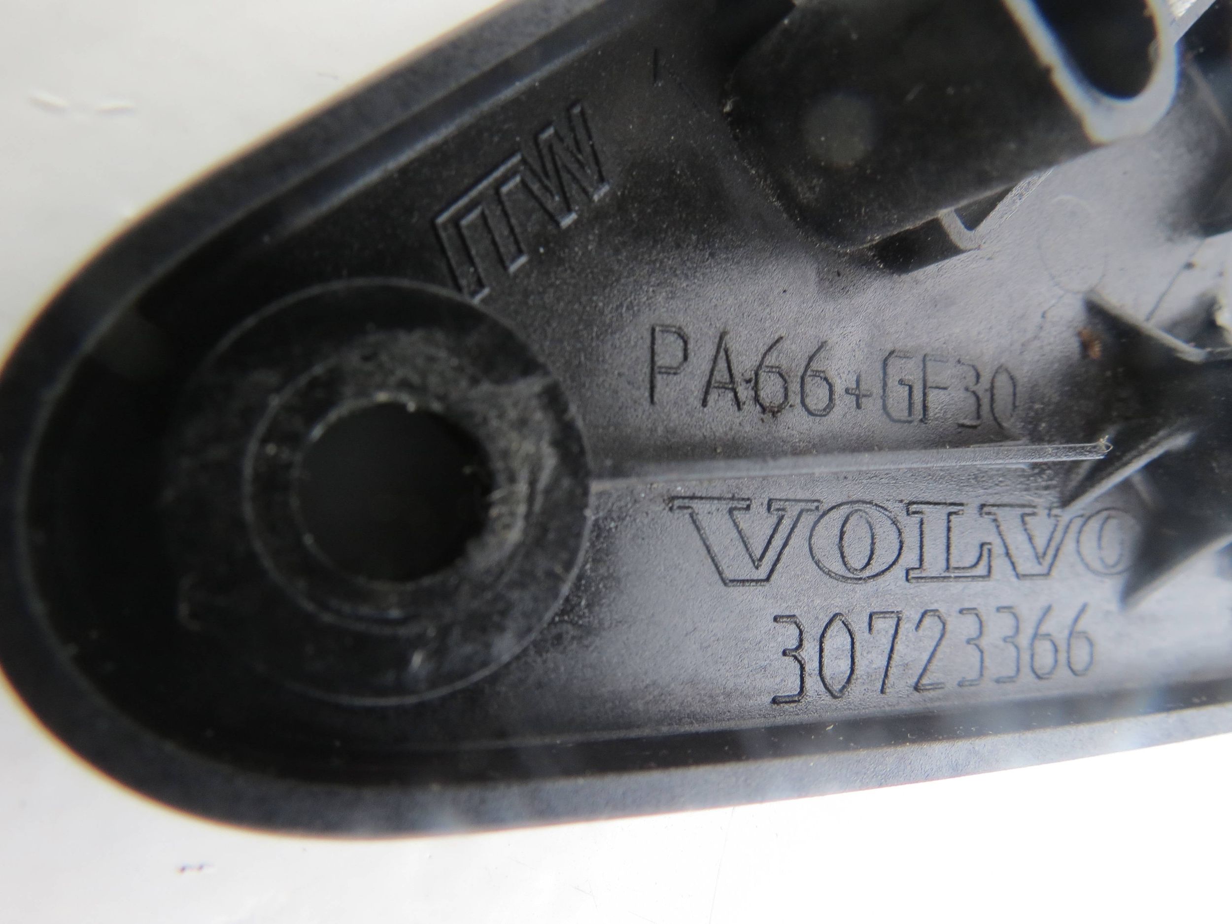 upper holder radiator VOLVO V60 30723366