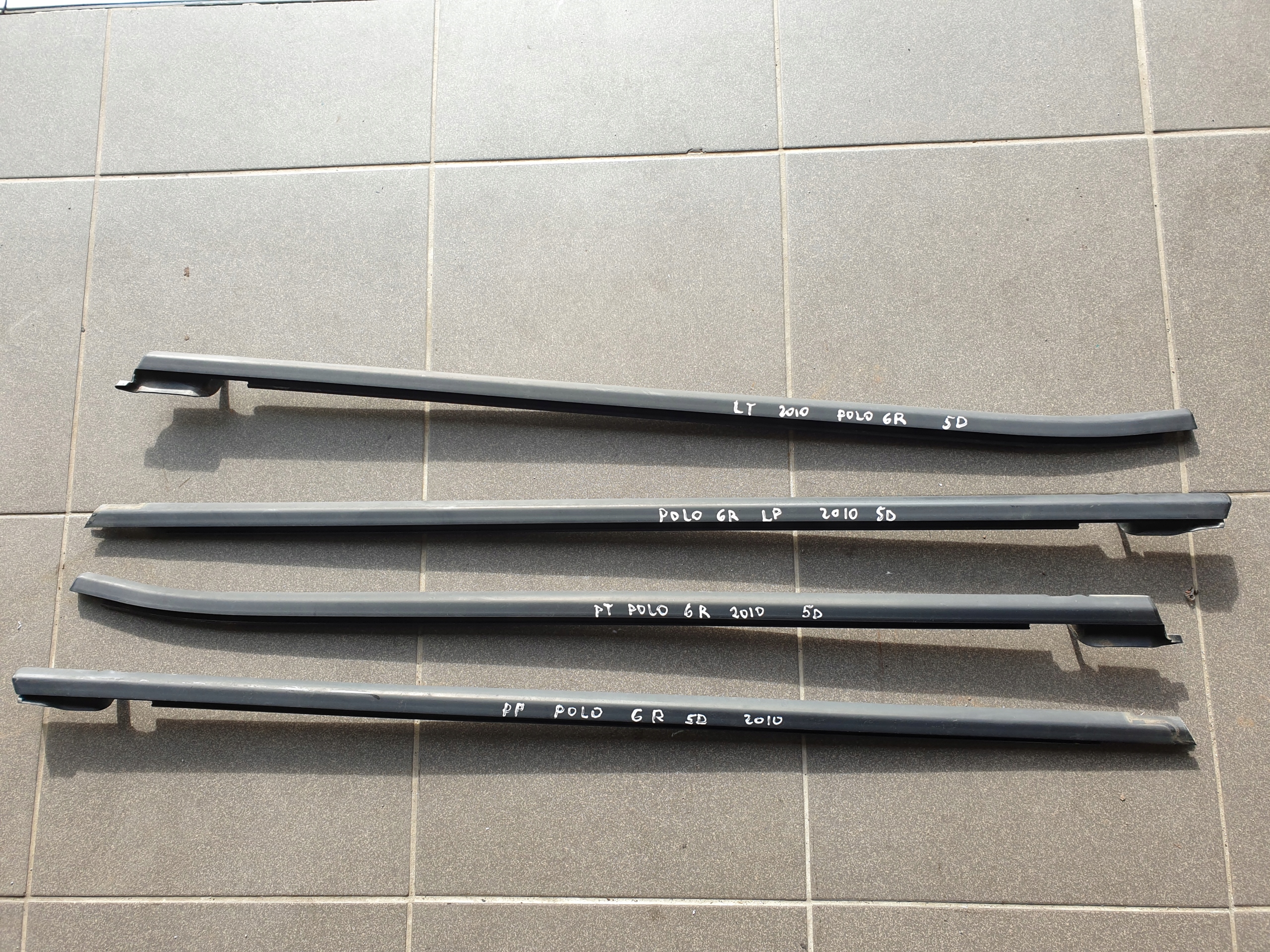 moulding dust door VW POLO 6R 2009- 5D