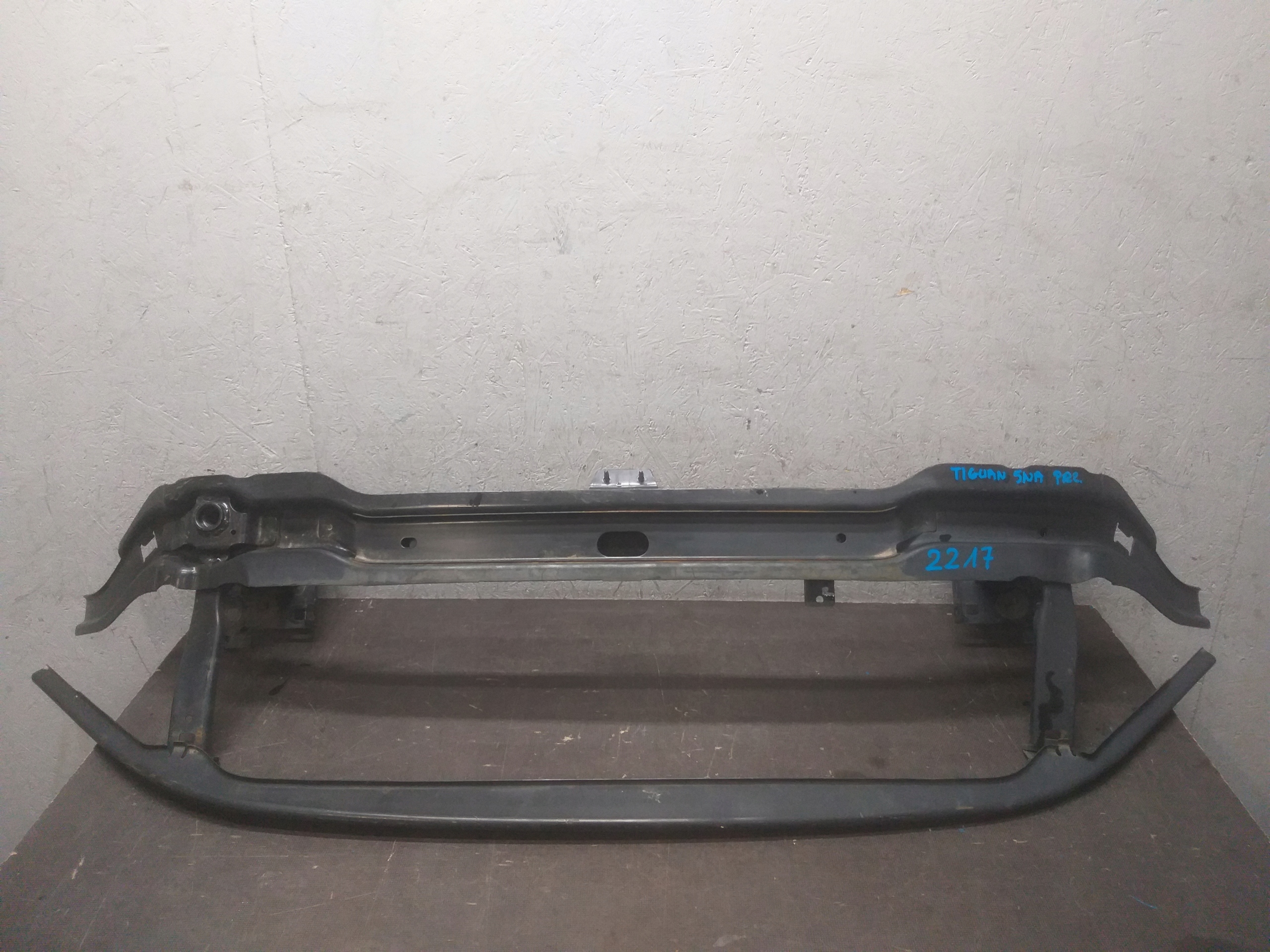 bumper support front VW TIGUAN 15- 5NA807611