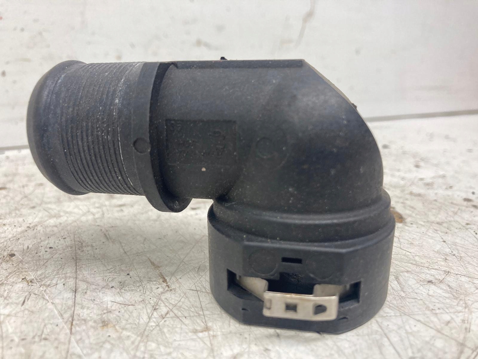 VENGA IX20 CEED II I30 CRDI clutch lower cover radiator elbow