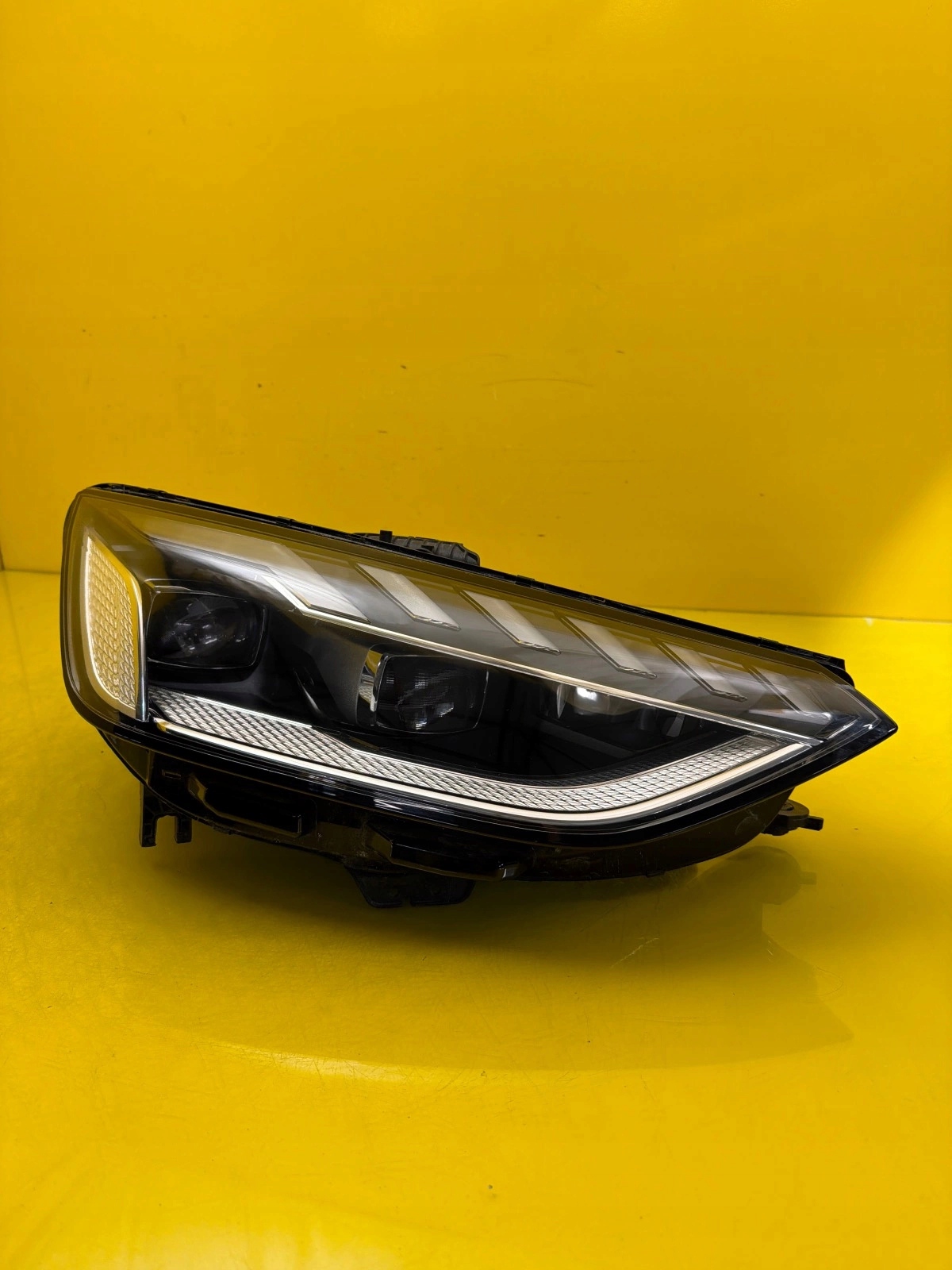 light right Audi A4 B9 8W0 Full Led Matrix Lift 19- 8W0941036E