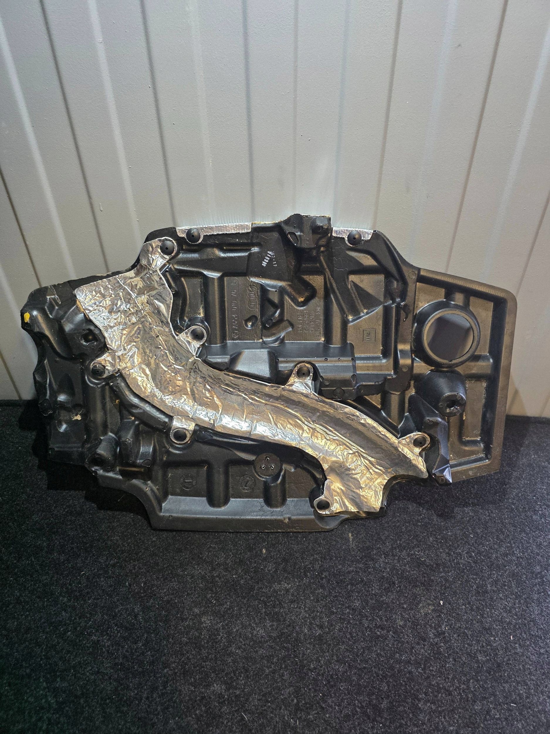 MERCEDES GLA 247 fedél motorfedél A6540107610