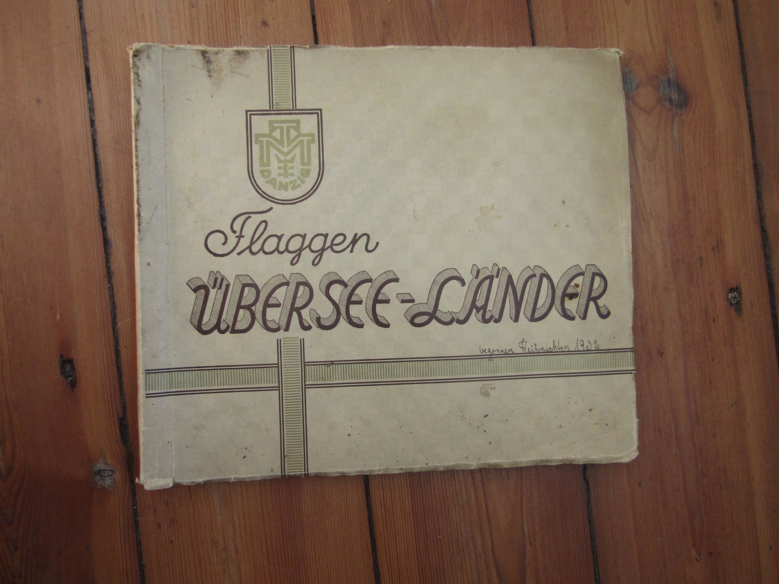 STARY ALBUM Z WKLEJKAMI 9. FLAGI 3. GDAŃSK, DANZIG 1931