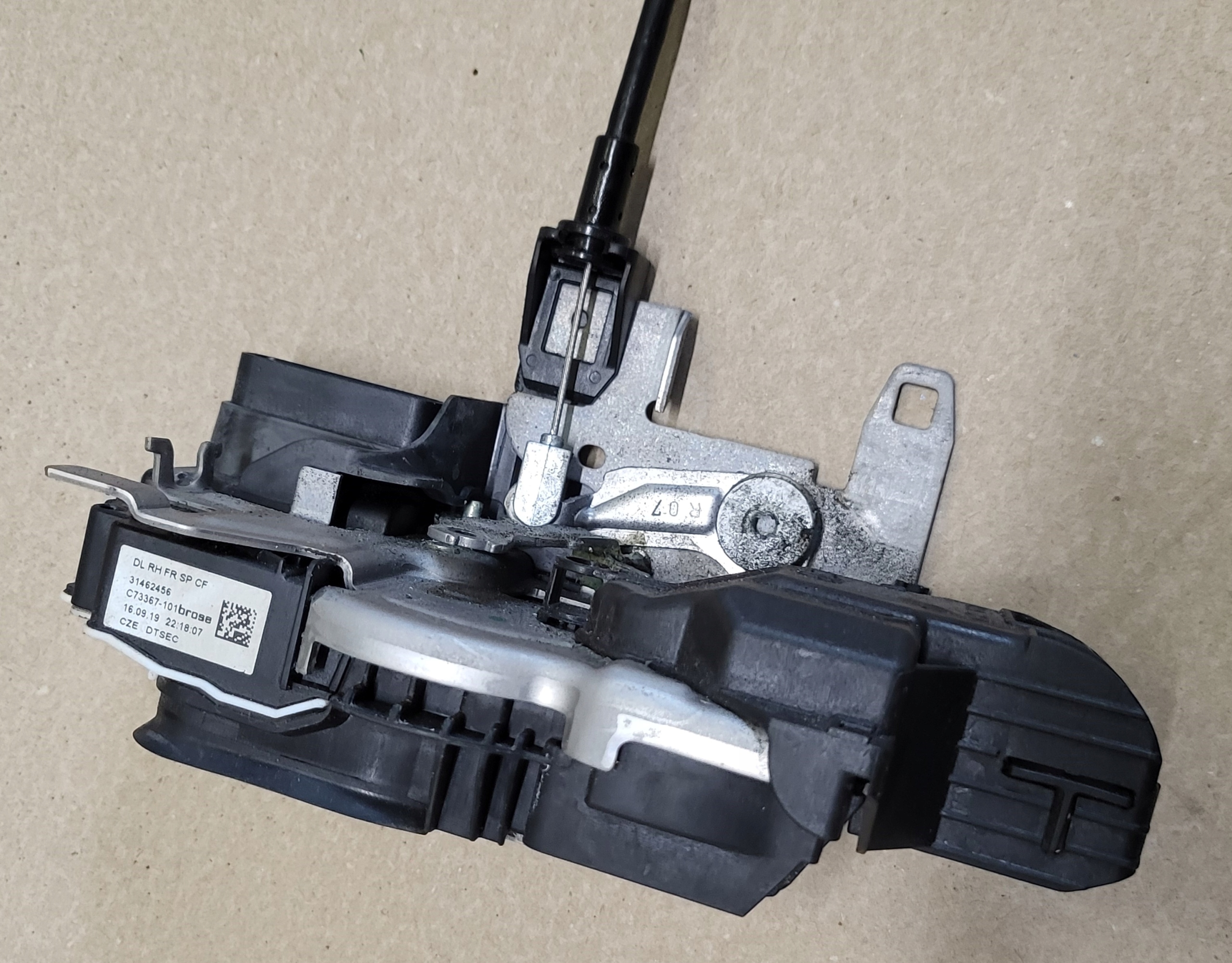 lock door right front front 6PIN VOLVO XC90 II XC60 2 OE EUROPA