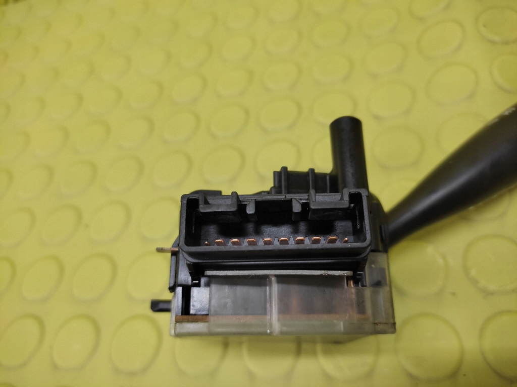 TOYOTA YARIS and wiper control