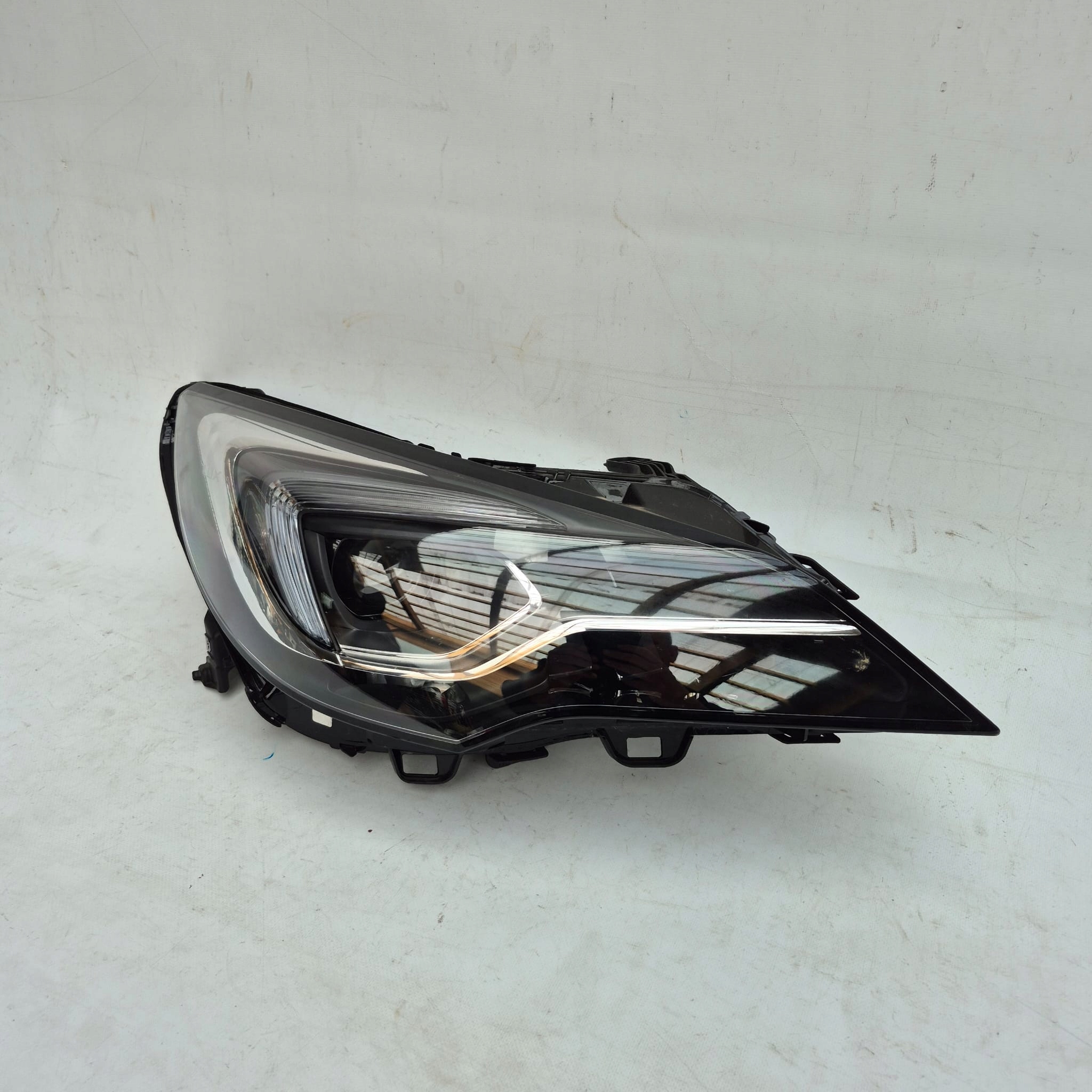 OPEL ASTRA 5 V FULL LED INTELIGENT LUX light right front front