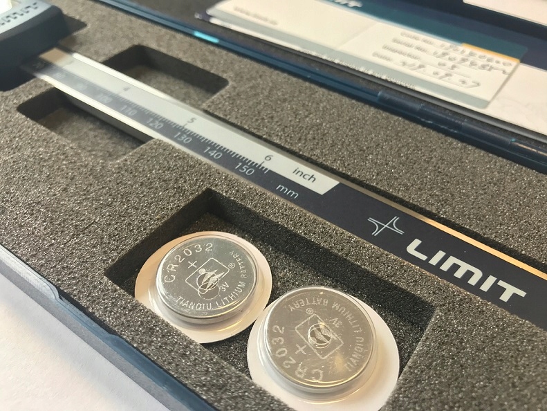 Suwmiarka elektroniczna DIN 862 CDH 150mm ±0,03mm Limit Dokładność pomiaru 0.01 +/- mm