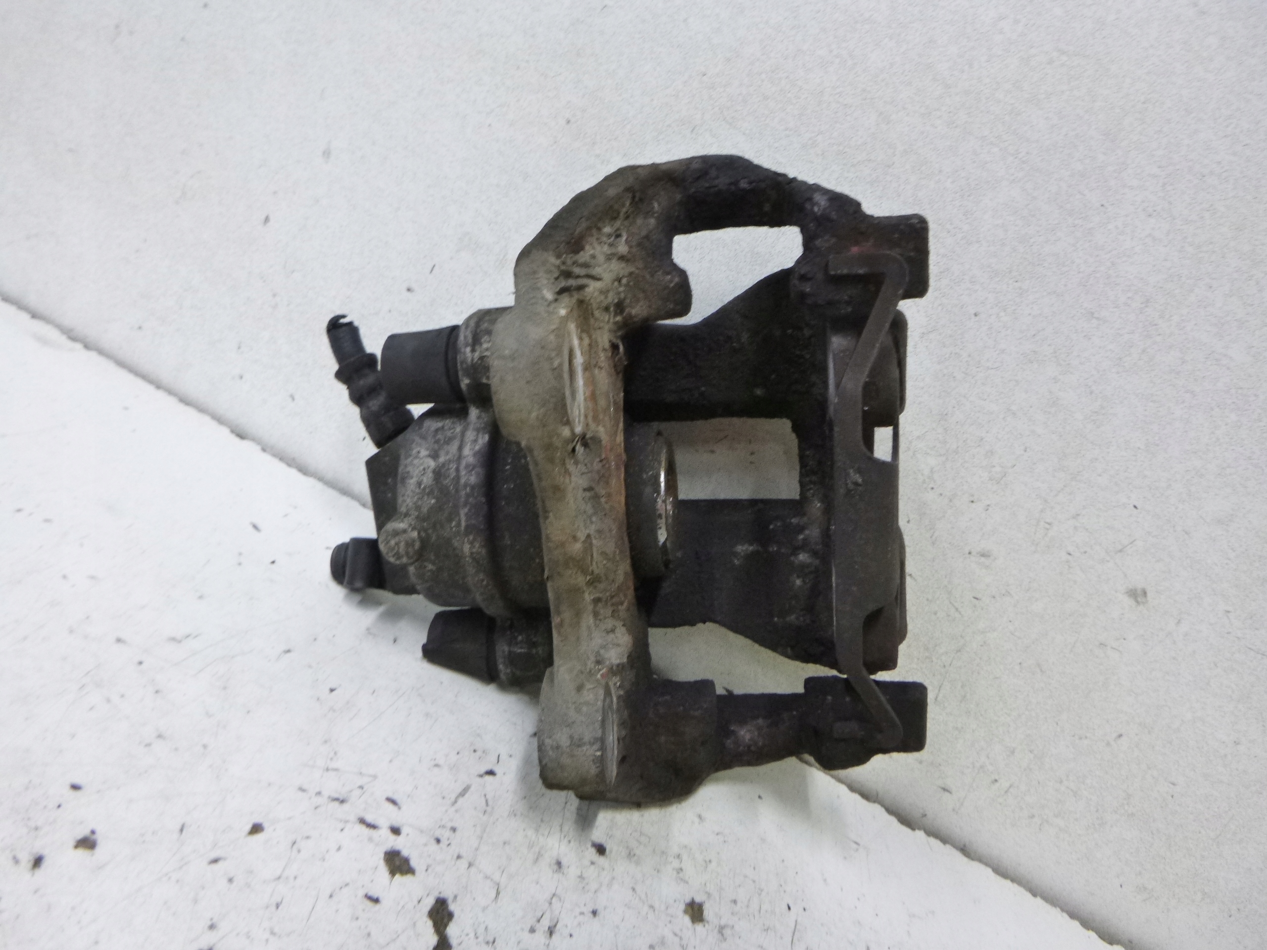 caliper brake rear part left MERCEDES E KLASA W211 2.2CDI 2002-2006