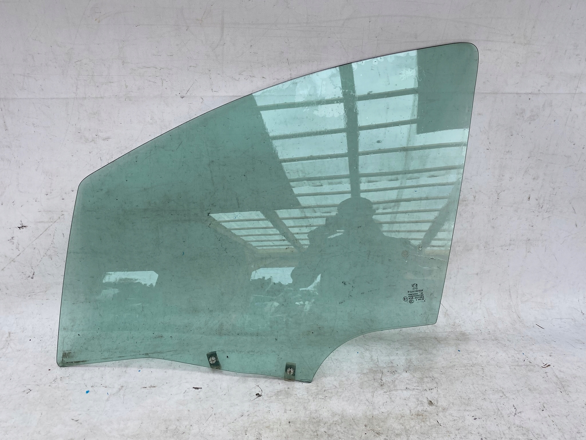 PEUGEOT 207 06- window door left front E143R-001583