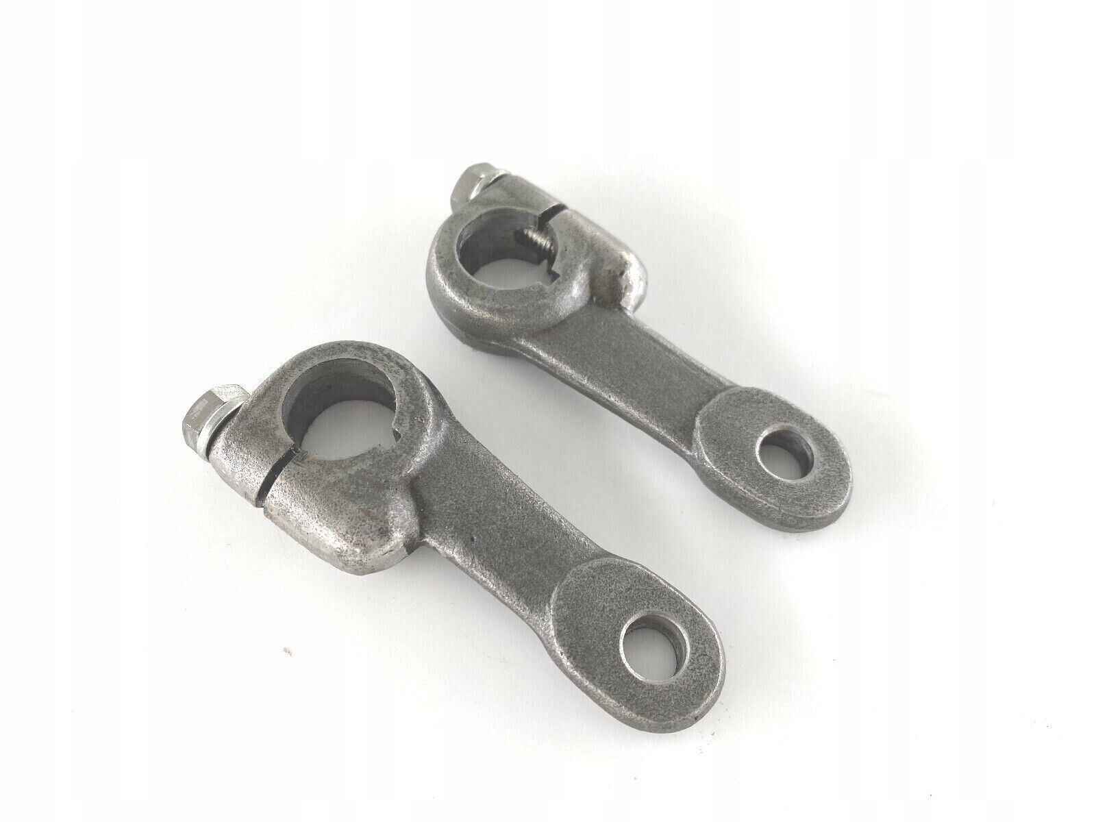 Dzwigienki hamulca tył Indian 741