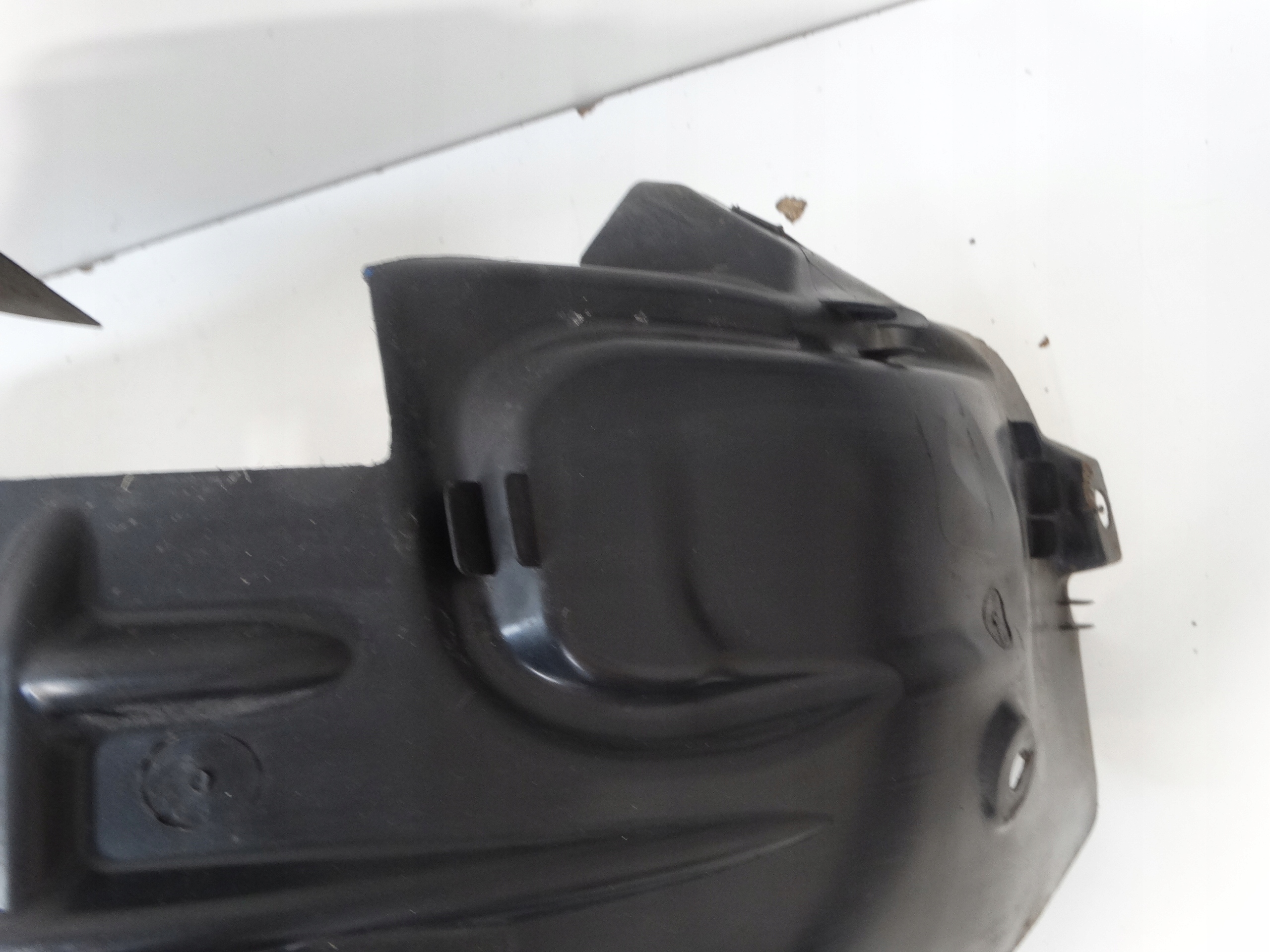 mudguard right rear. RENAULT LAGUNA III 767460002R