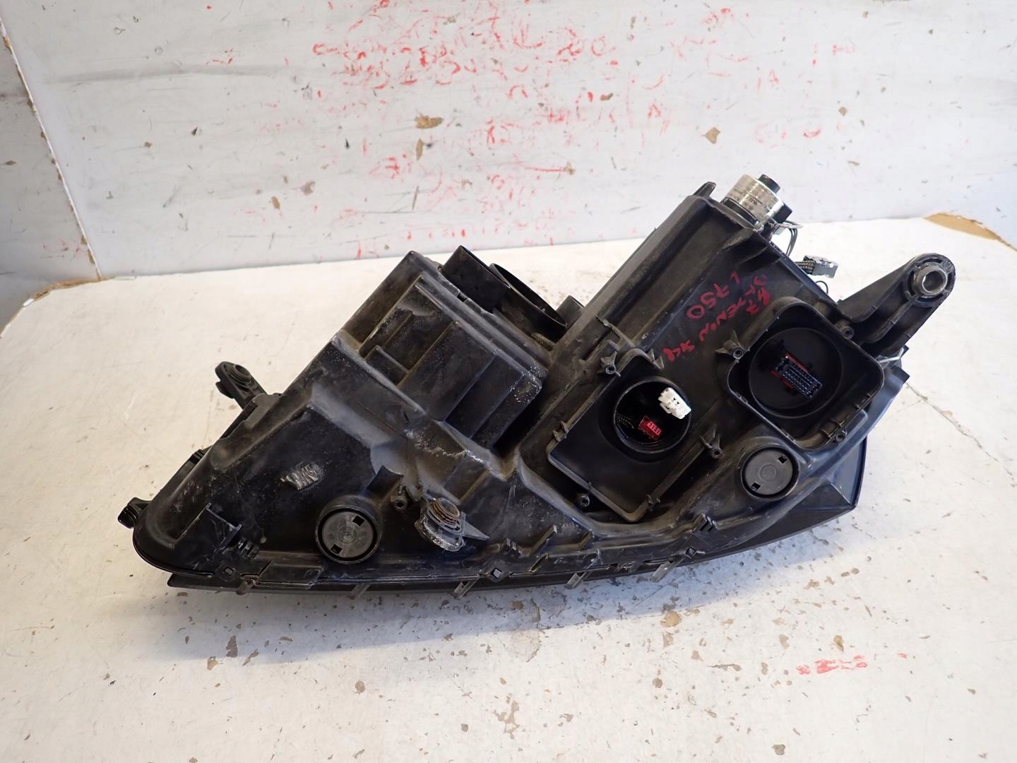 light front front right VW PASSAT B7 2010- BI-XENON SKR 3AB941752