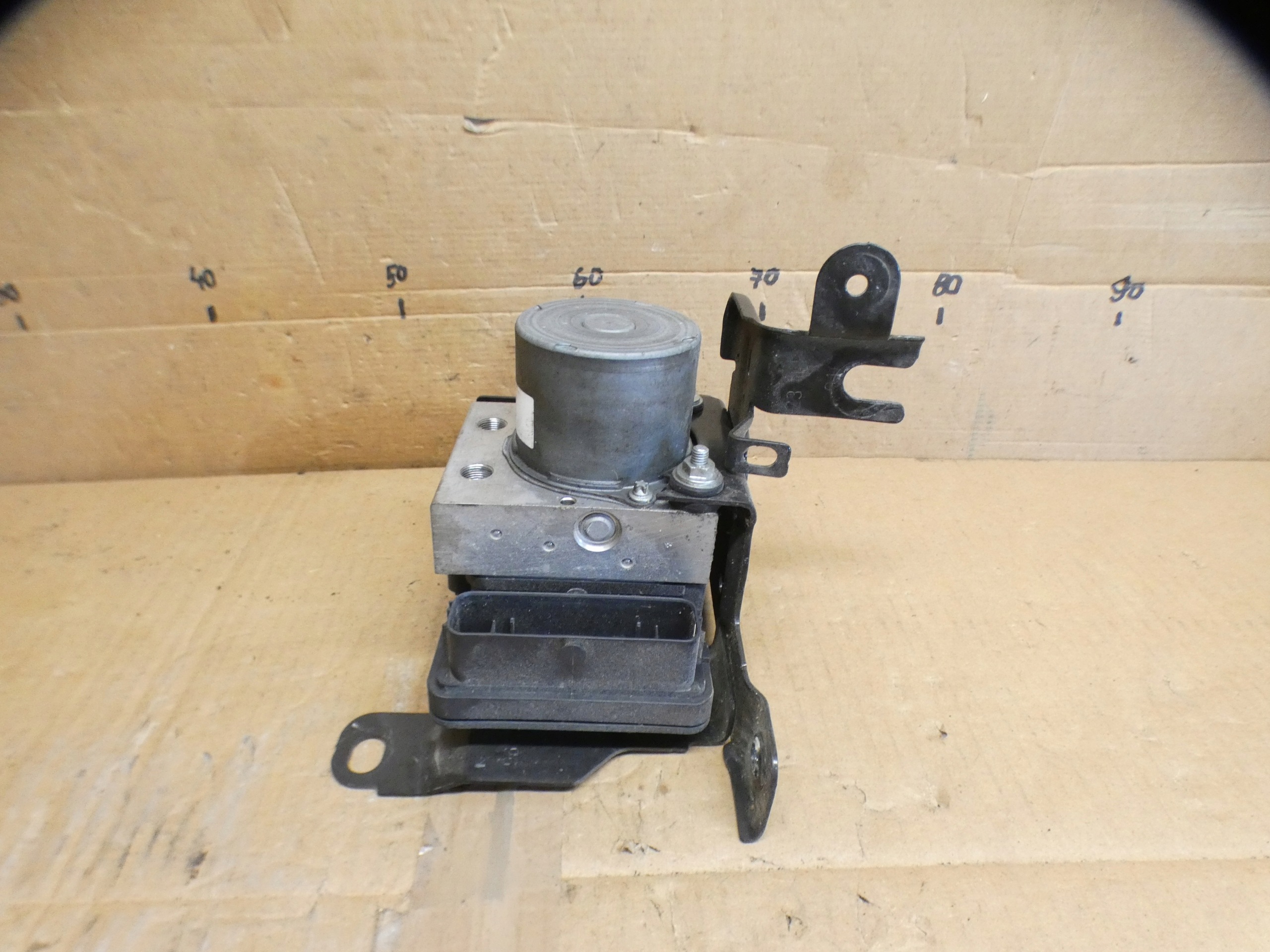 PEUGEOT 5008 II pompa ABS 9812786180
