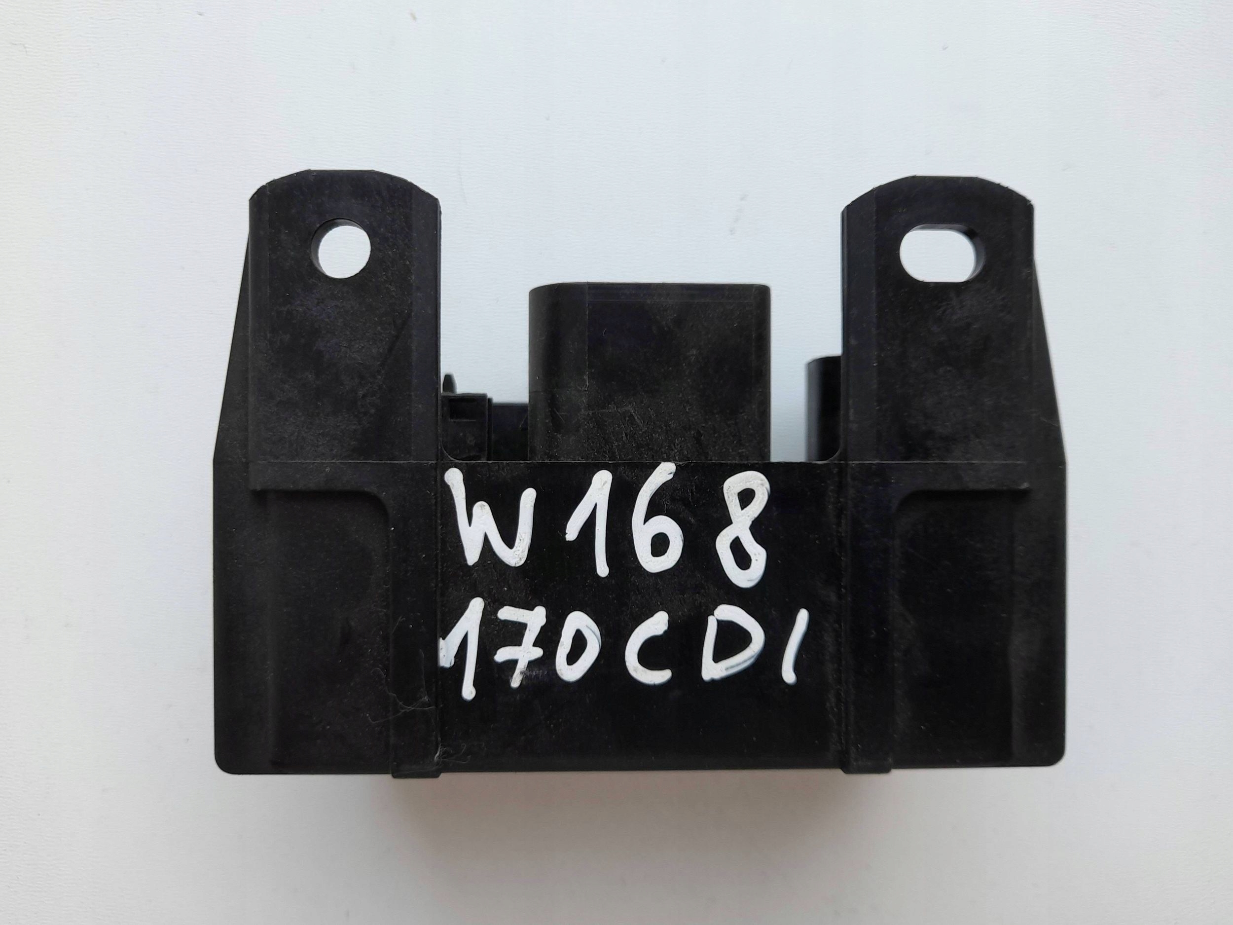 Mercedes-Benz A W168 relay 0255452832 (P128)