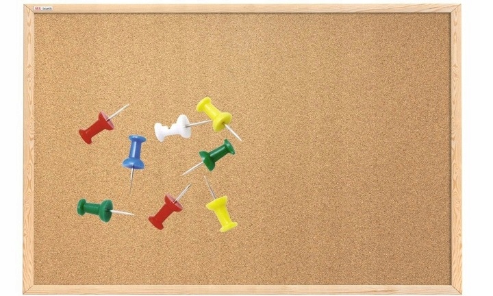 TABLICA KORKOWA Z DREWNIANĄ RAMĄ 100X80 + GRATISY