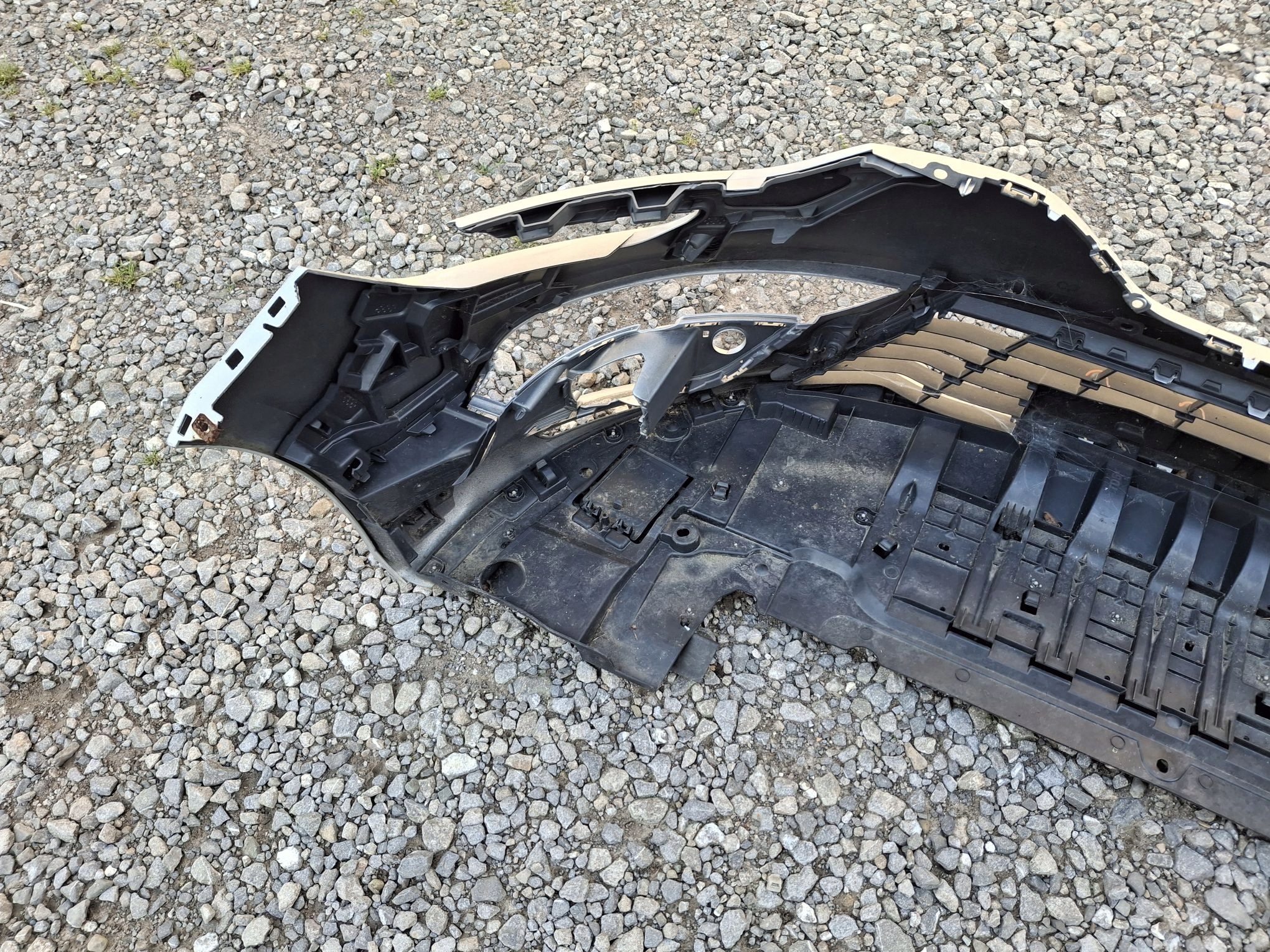 front bumper RENAULT MEGANE IV 2015R->
