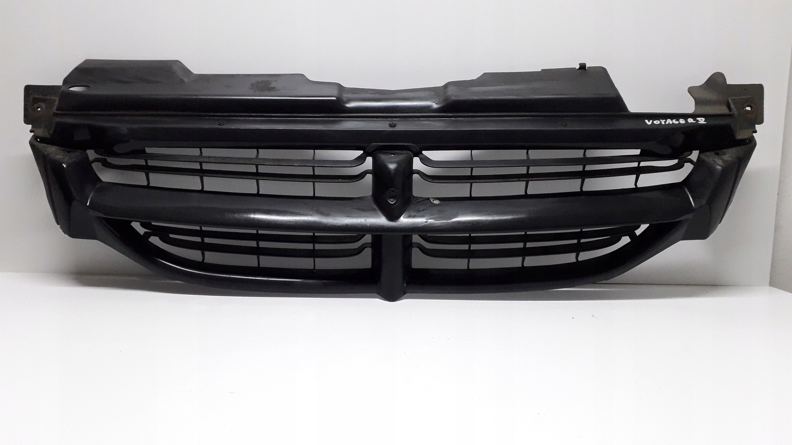 CHRYSLER VOYAGER 96-00 GRIL GRILL ATRAPA 04576955