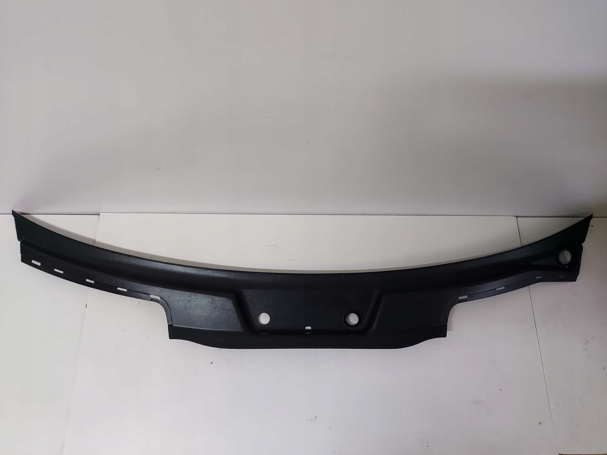 CAYENNE II 7P5 PODSZYBIE PLASTIKOWE 7P5819401B