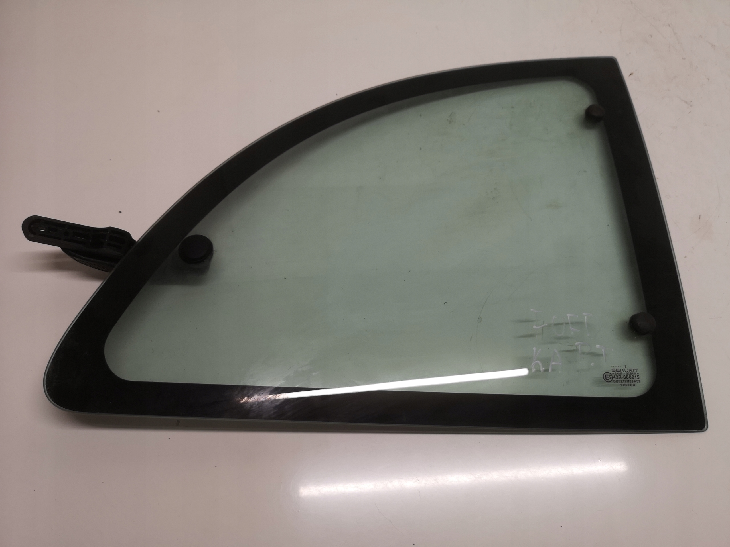 FORD KA I 96-08 SZYBA KAROSERYJNA PRAWA UCHYLNA